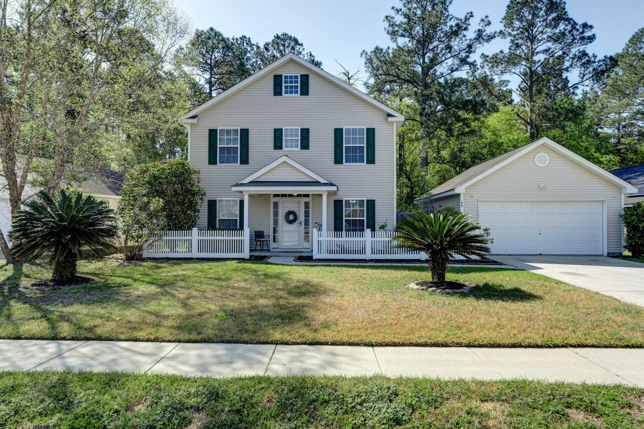 Summerville, SC 29483,199 Moon Dance Ln