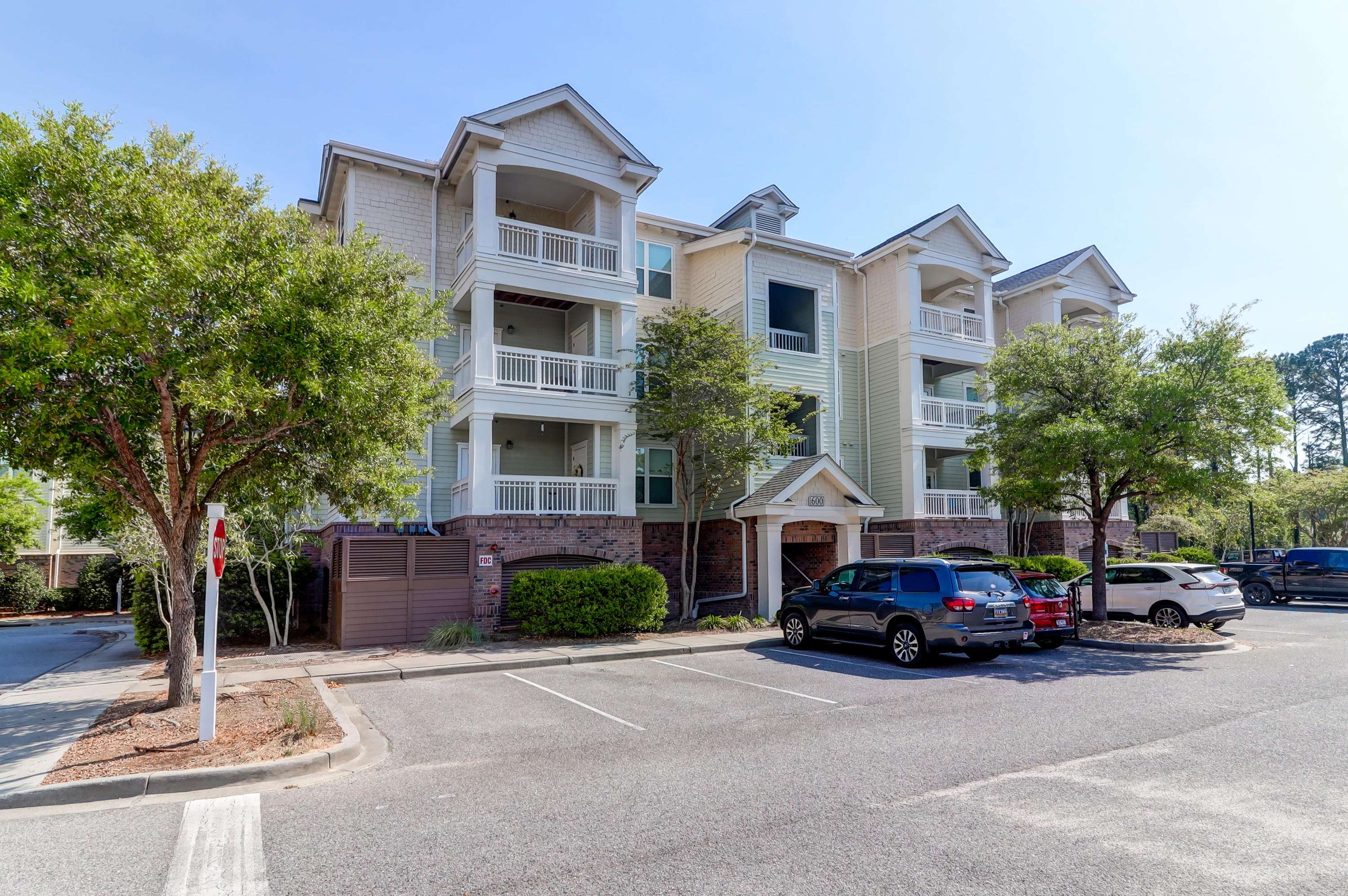 Charleston, SC 29414,2244 Ashley Crossing Dr #615