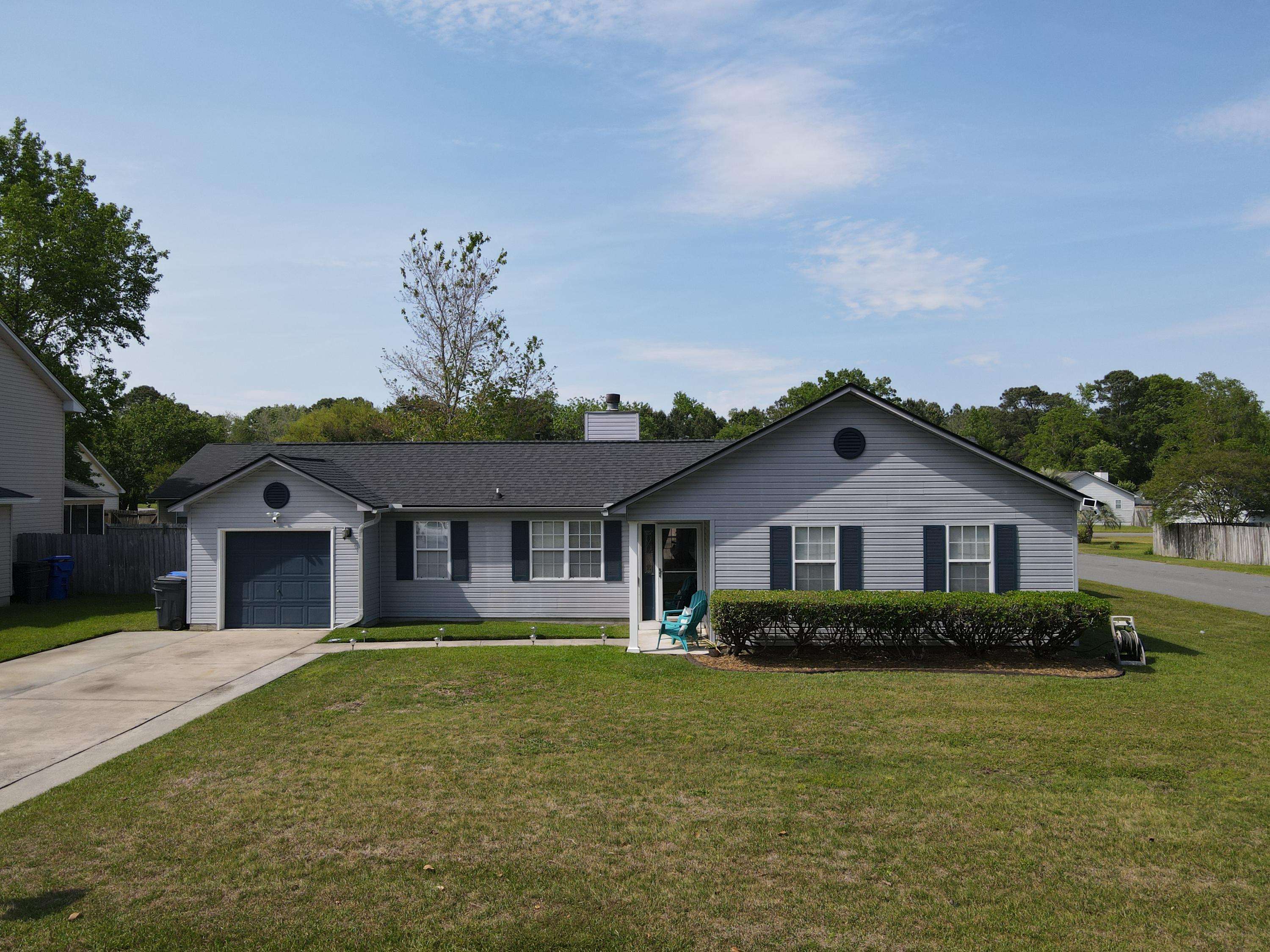 North Charleston, SC 29406,8573 S Waccamaw Ct