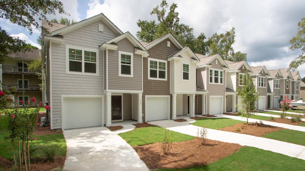 North Charleston, SC 29418,4710 Palm View Cir