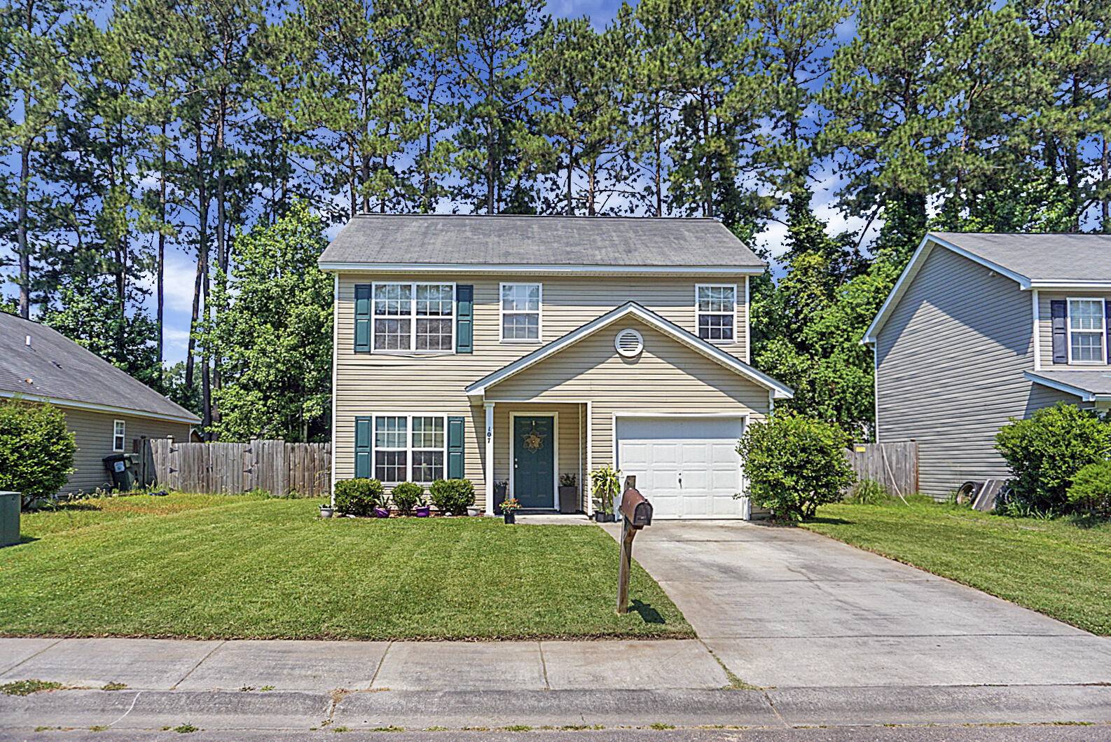 Summerville, SC 29483,107 Bainsbury Ln