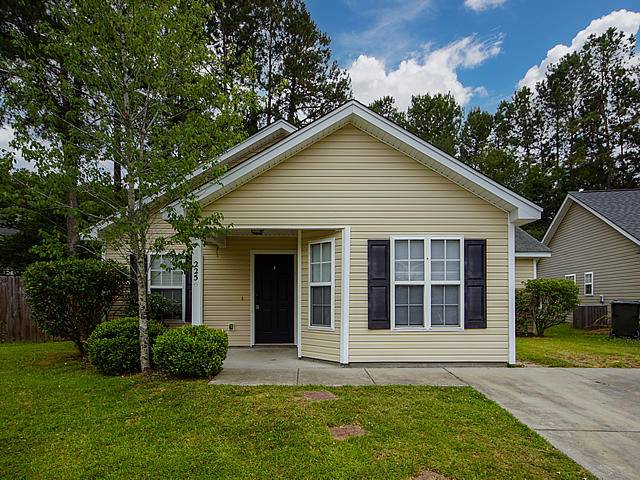 Summerville, SC 29483,225 Bainsbury Ln