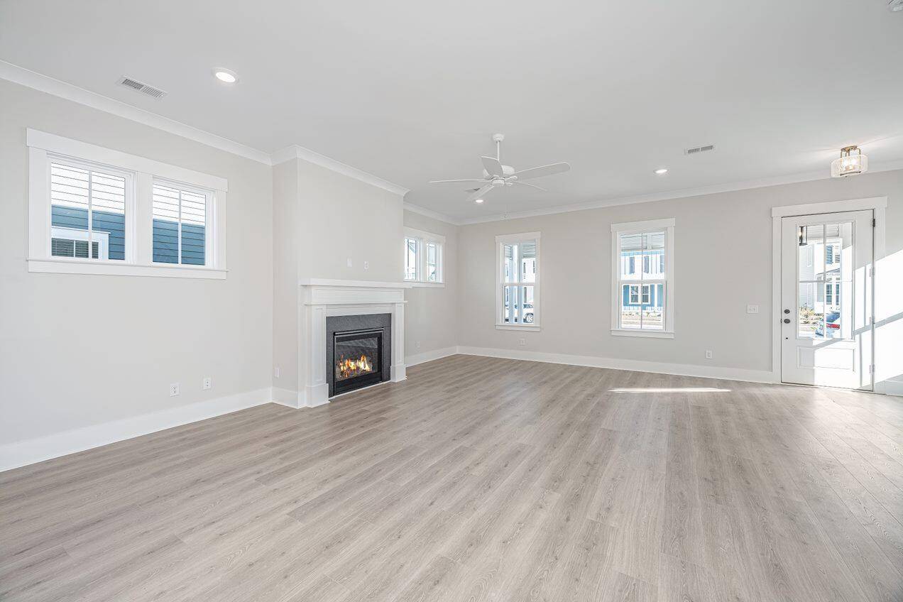 Summerville, SC 29486,603 Blueway Ave