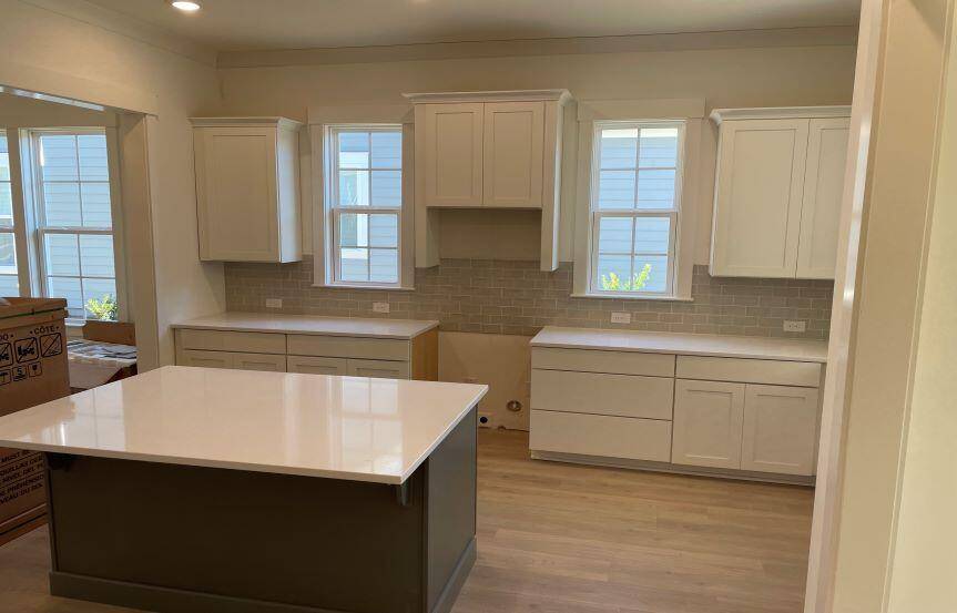 Summerville, SC 29486,615 Blueway Ave