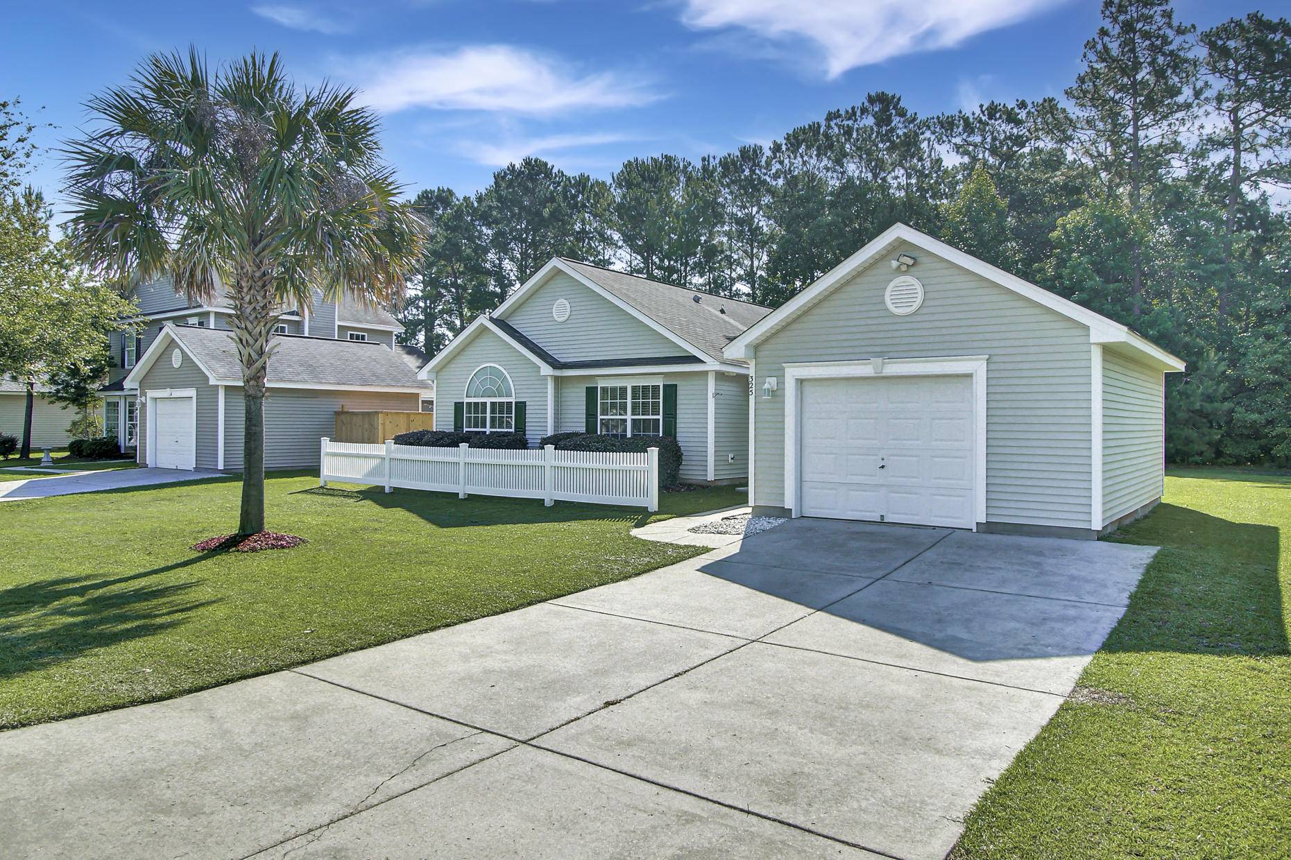 Summerville, SC 29485,325 Seneca River Dr