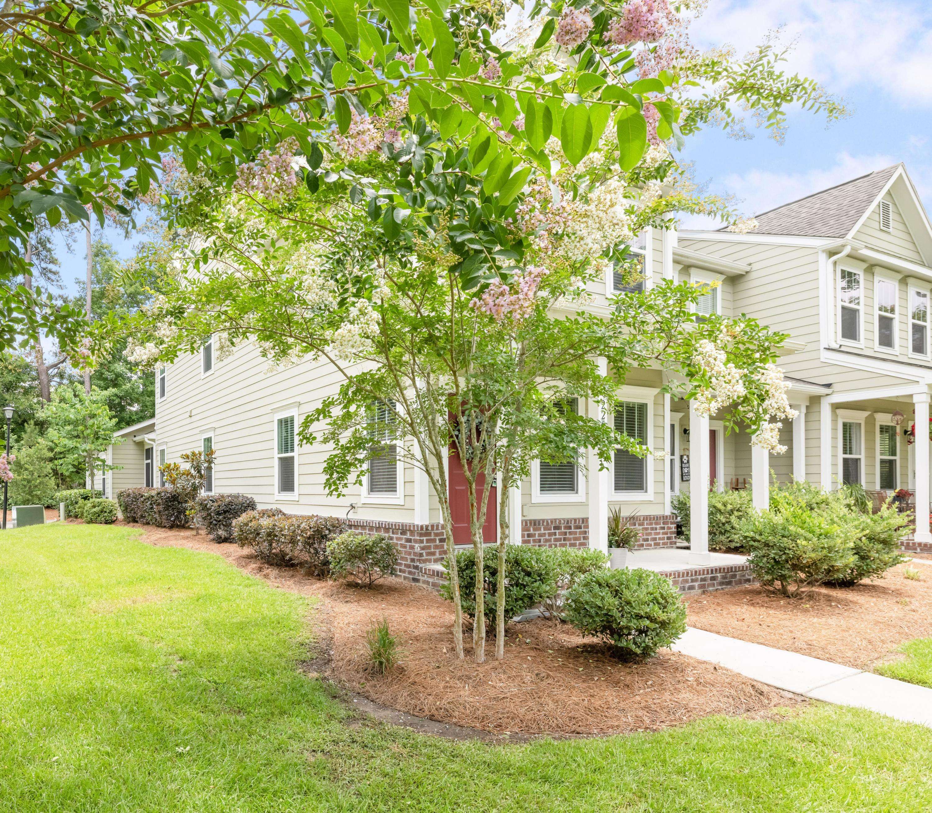 Summerville, SC 29483,225 Bennett Ln