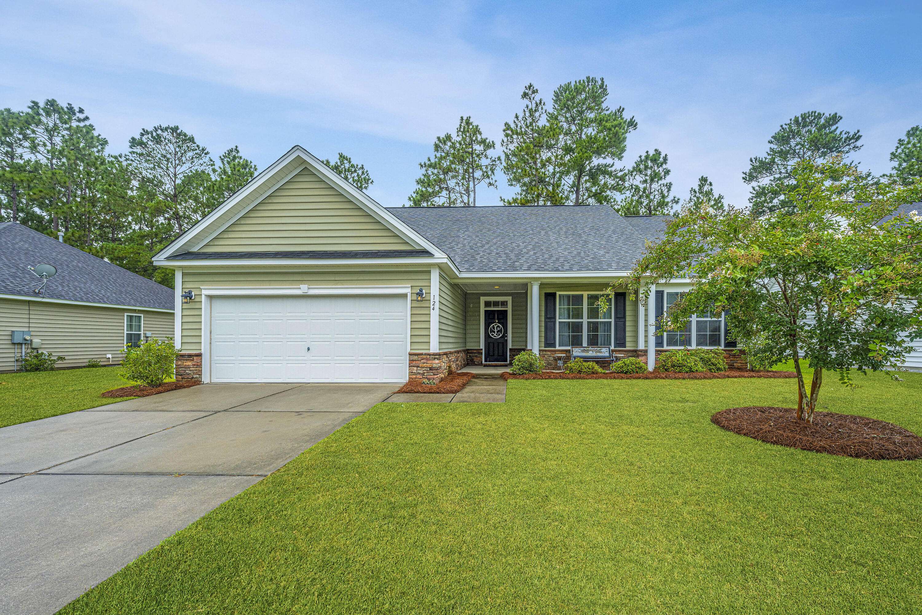 Summerville, SC 29483,124 Hazeltine Bnd