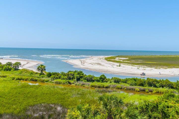 Edisto Island, SC 29438,4 Sharks Tooth Cir