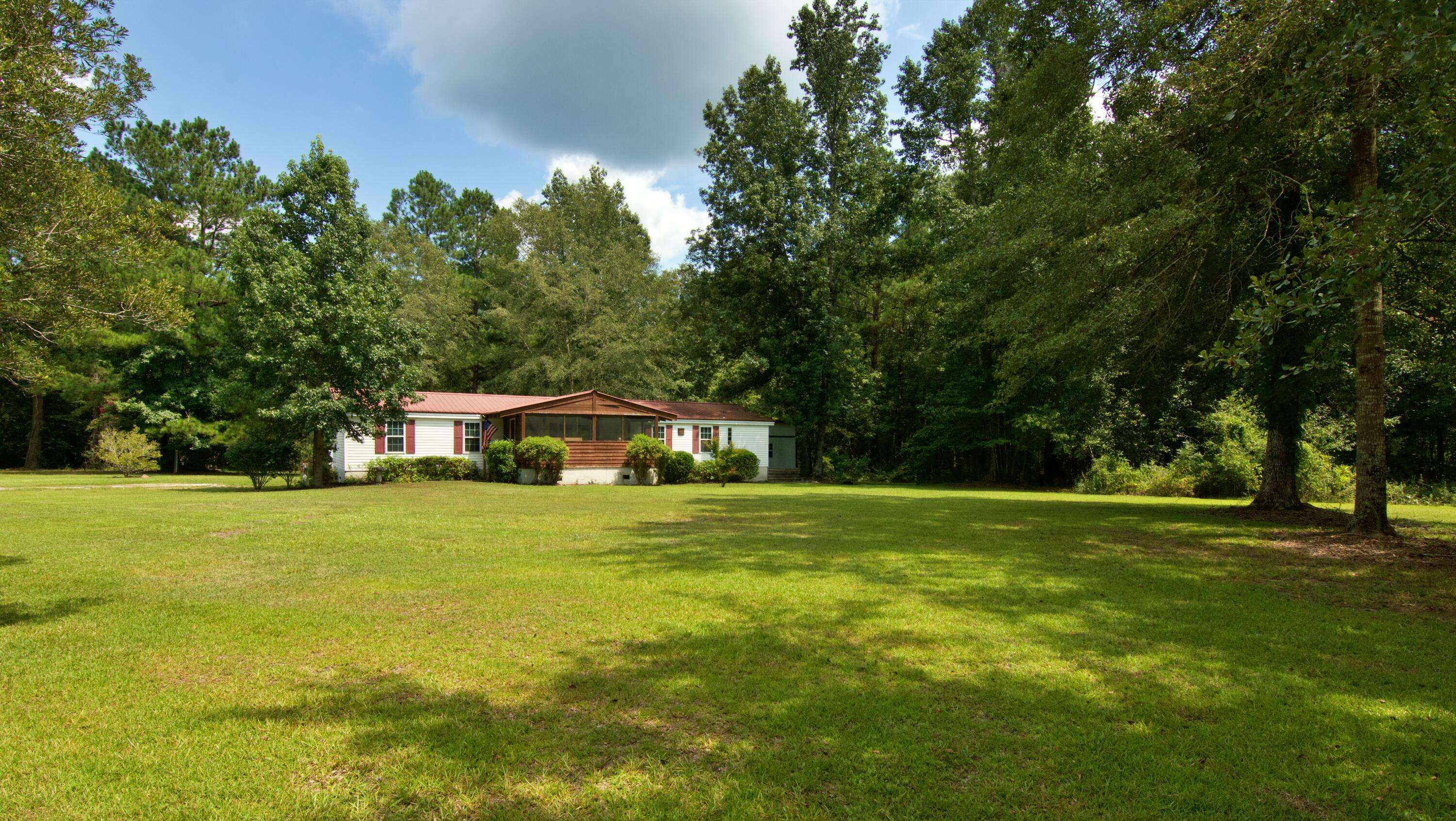 Bonneau, SC 29431,136 Tranquil Way