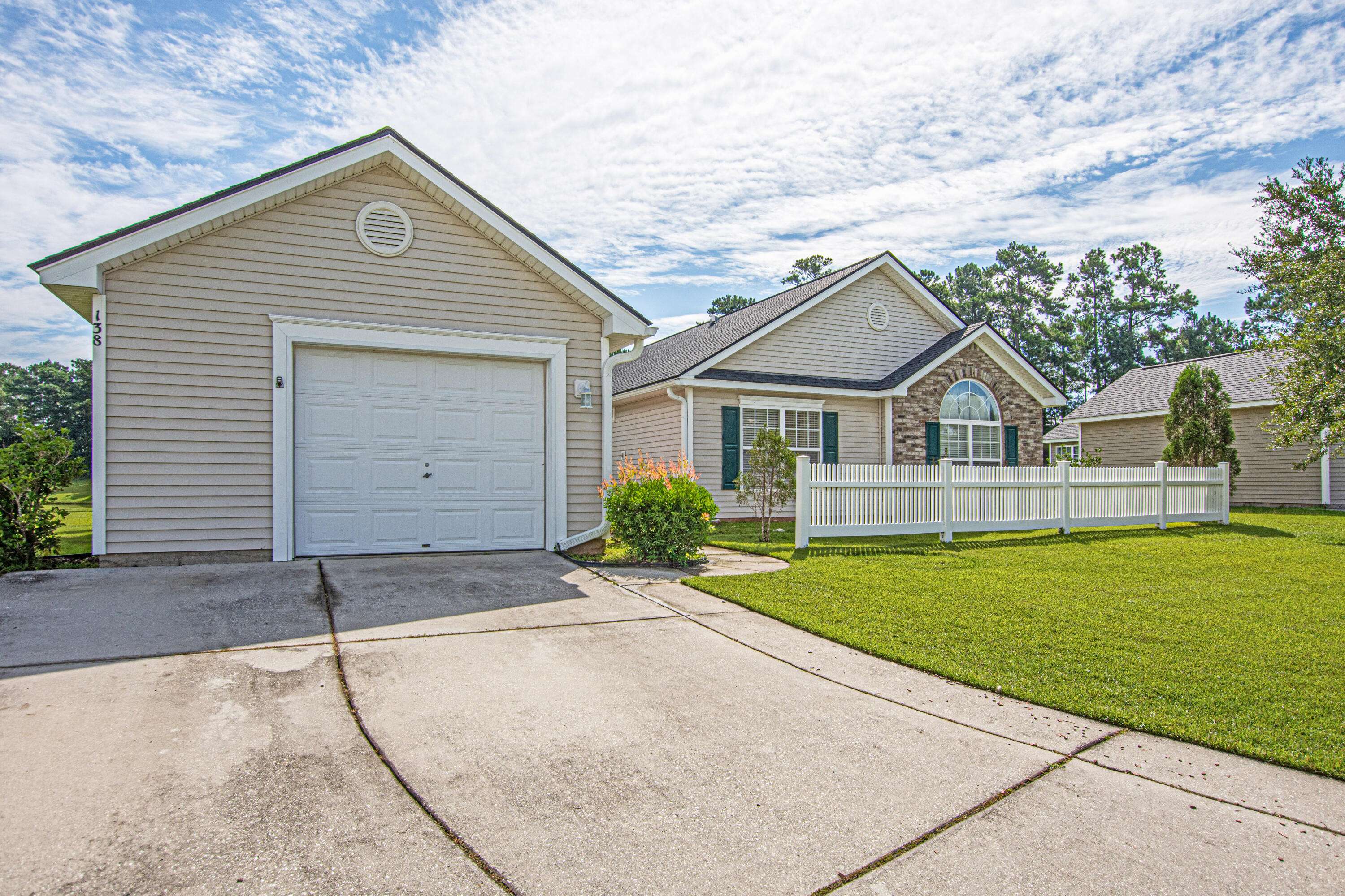 Summerville, SC 29485,138 Savannah River Dr