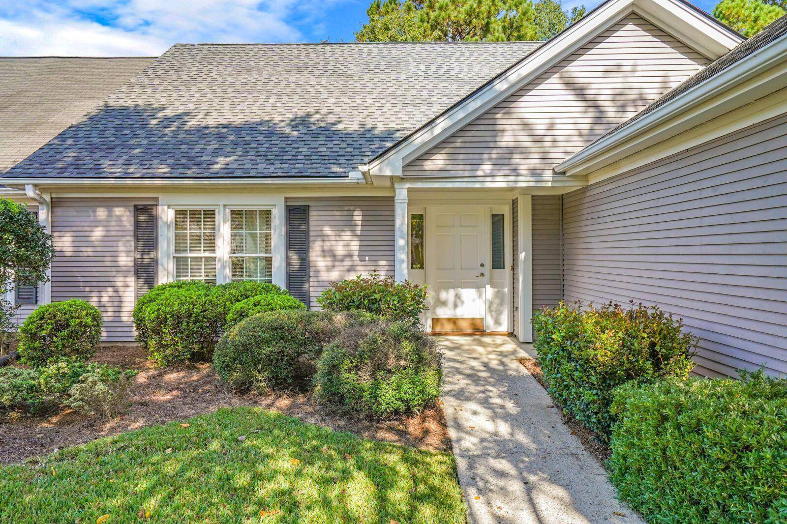 North Charleston, SC 29406,9076 Delancey Cir