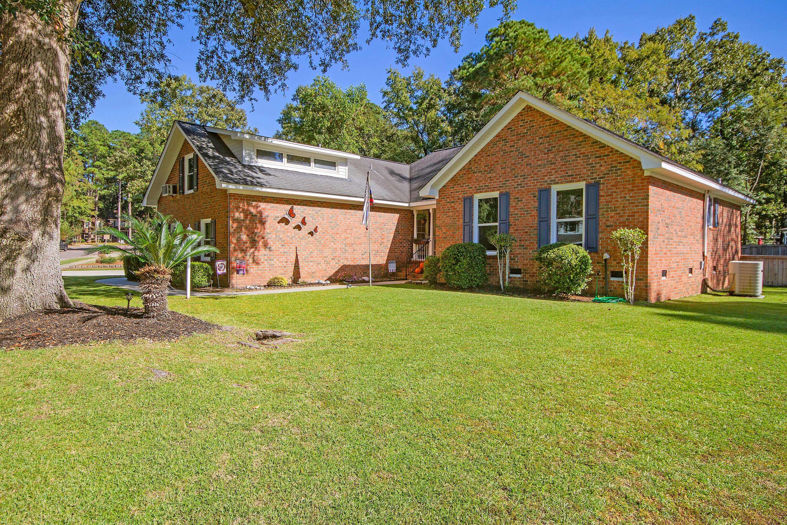 Summerville, SC 29485,200 Kent Ct