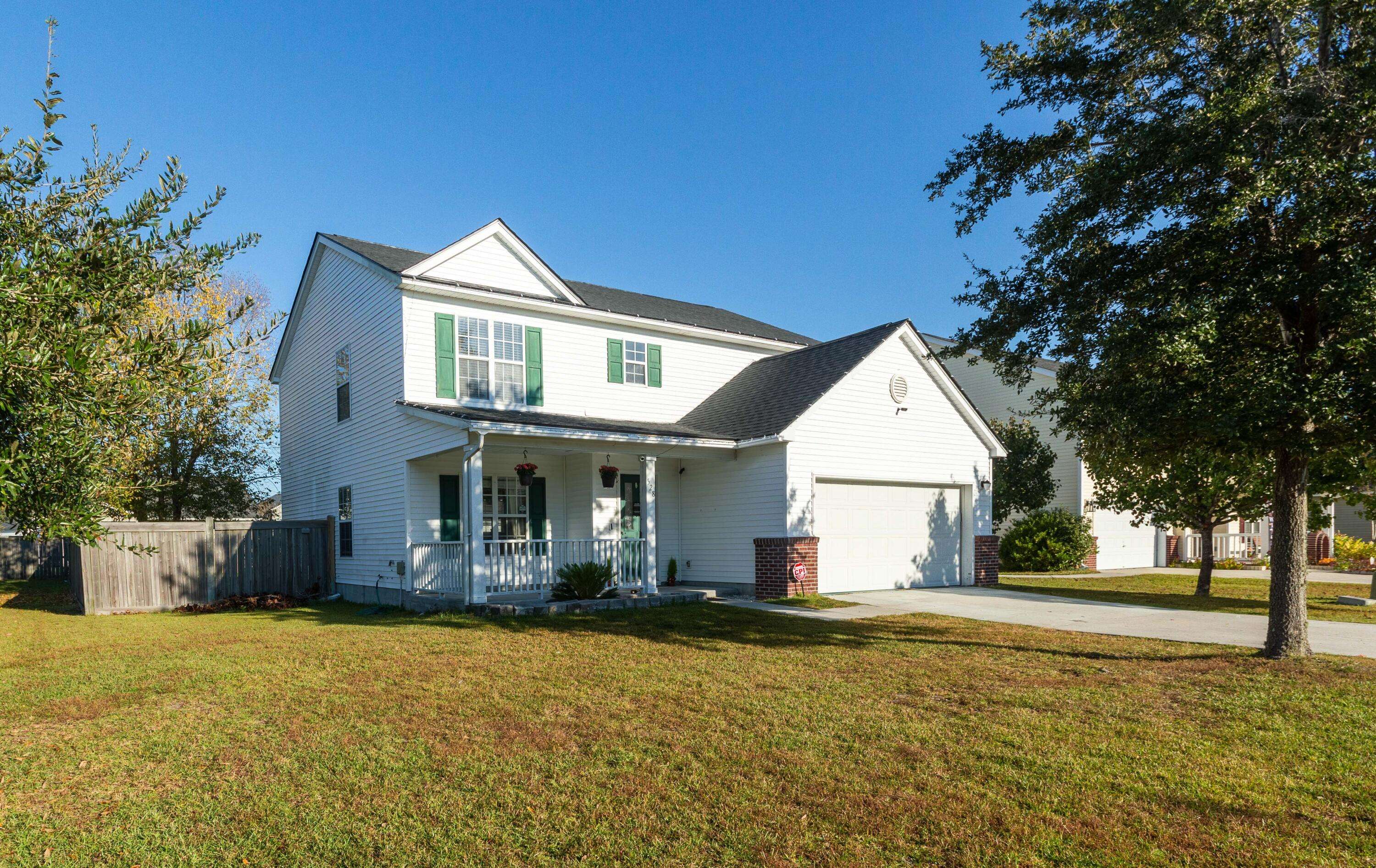 Summerville, SC 29483,528 Holiday Dr