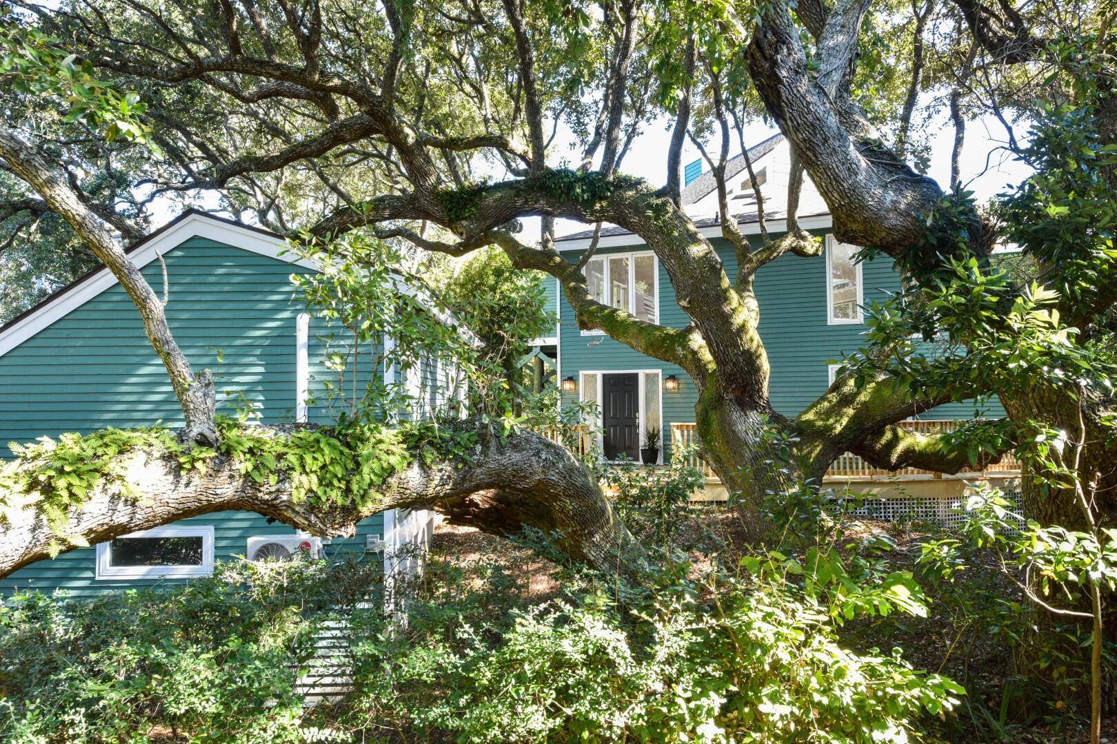 Isle Of Palms, SC 29451,9 Beachwood W