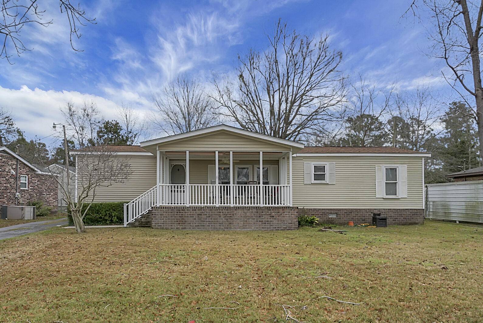 Bonneau, SC 29431,310 Lake Moultrie Dr