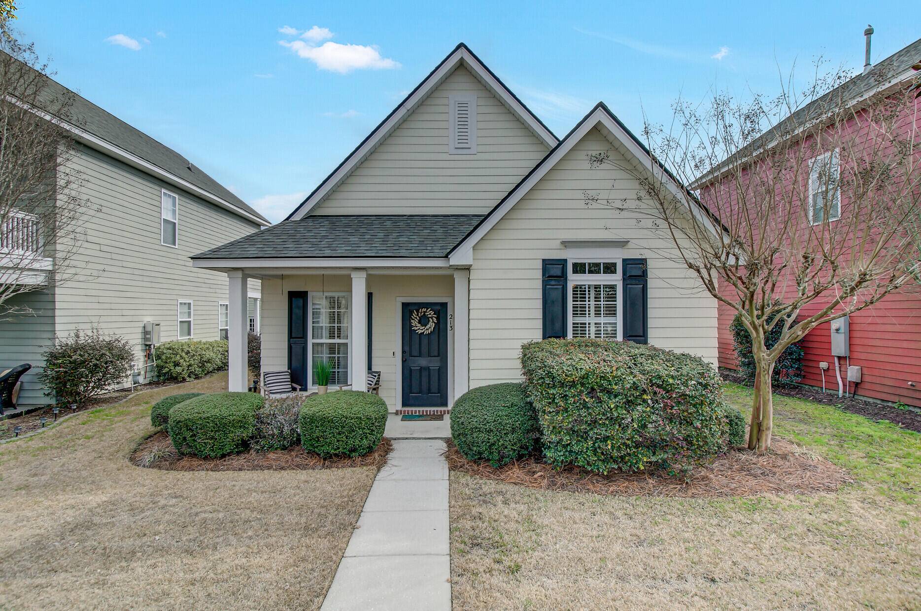 Summerville, SC 29483,213 Dandelion St