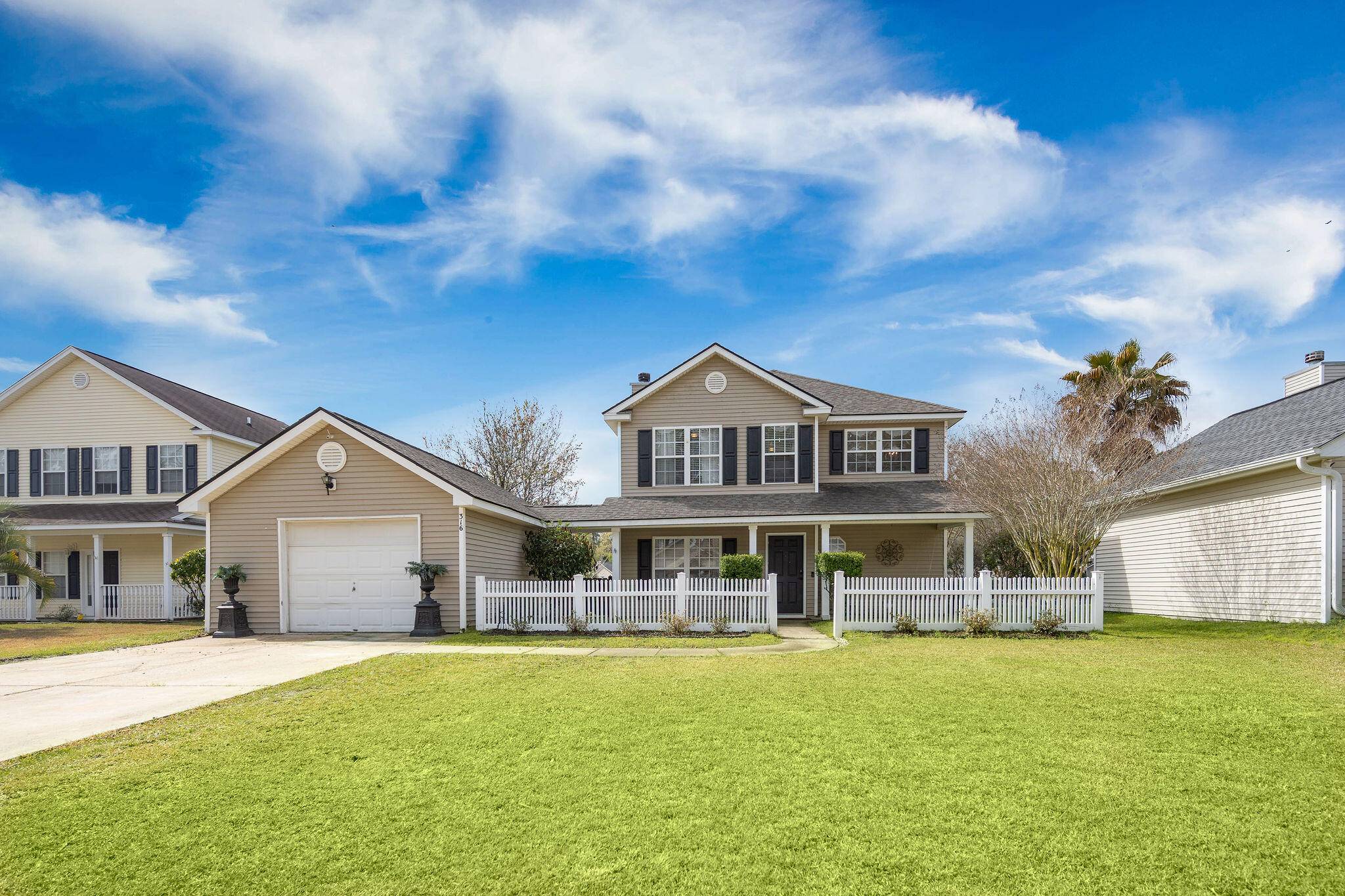 Summerville, SC 29483,316 Sunburst Way