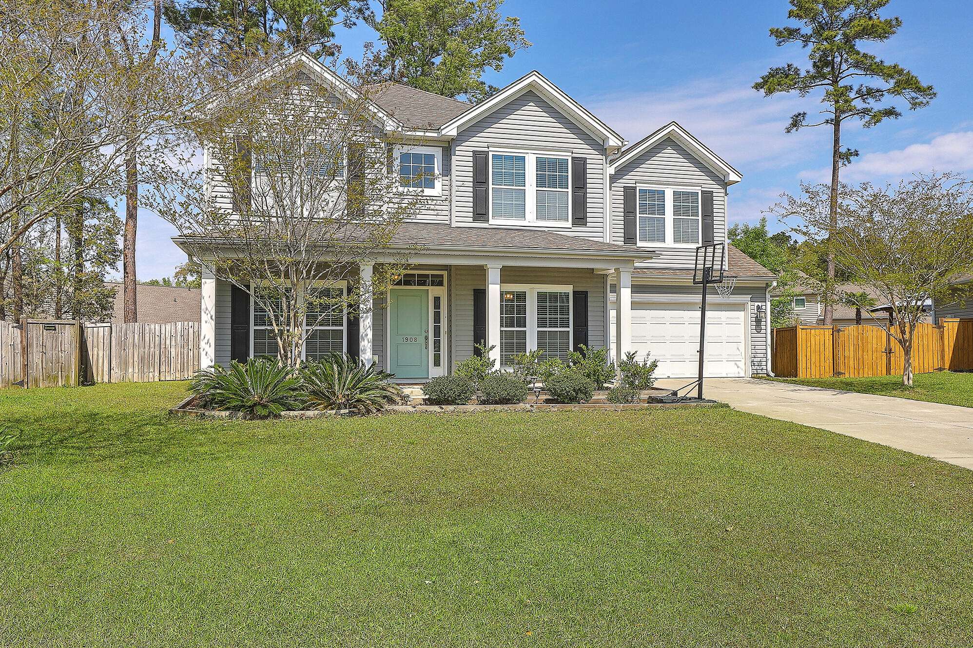 Hanahan, SC 29410,1908 Wild Indigo Way Way