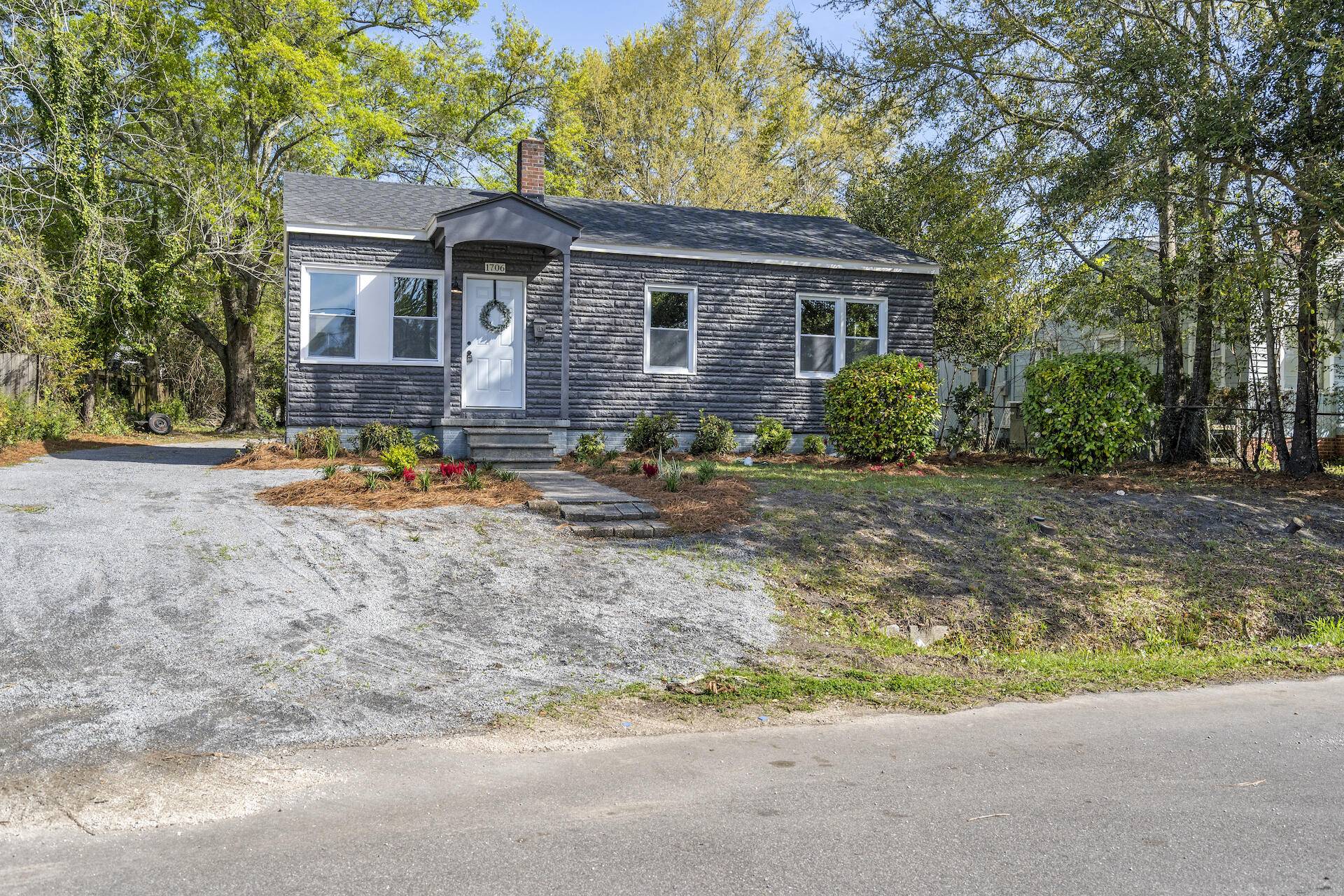 North Charleston, SC 29406,1706 Hilt St