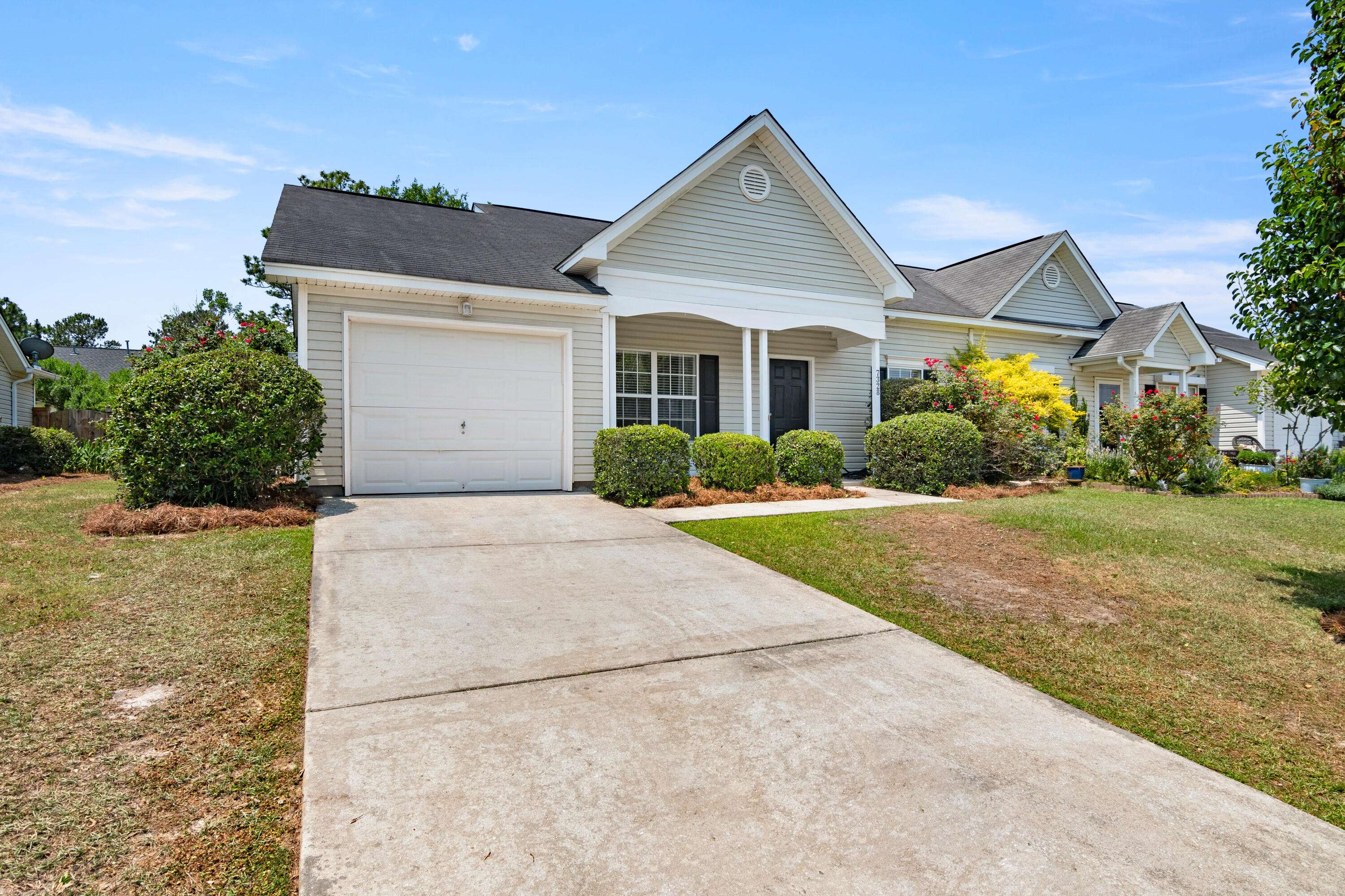 Hanahan, SC 29410,7328 Stoney Moss Way