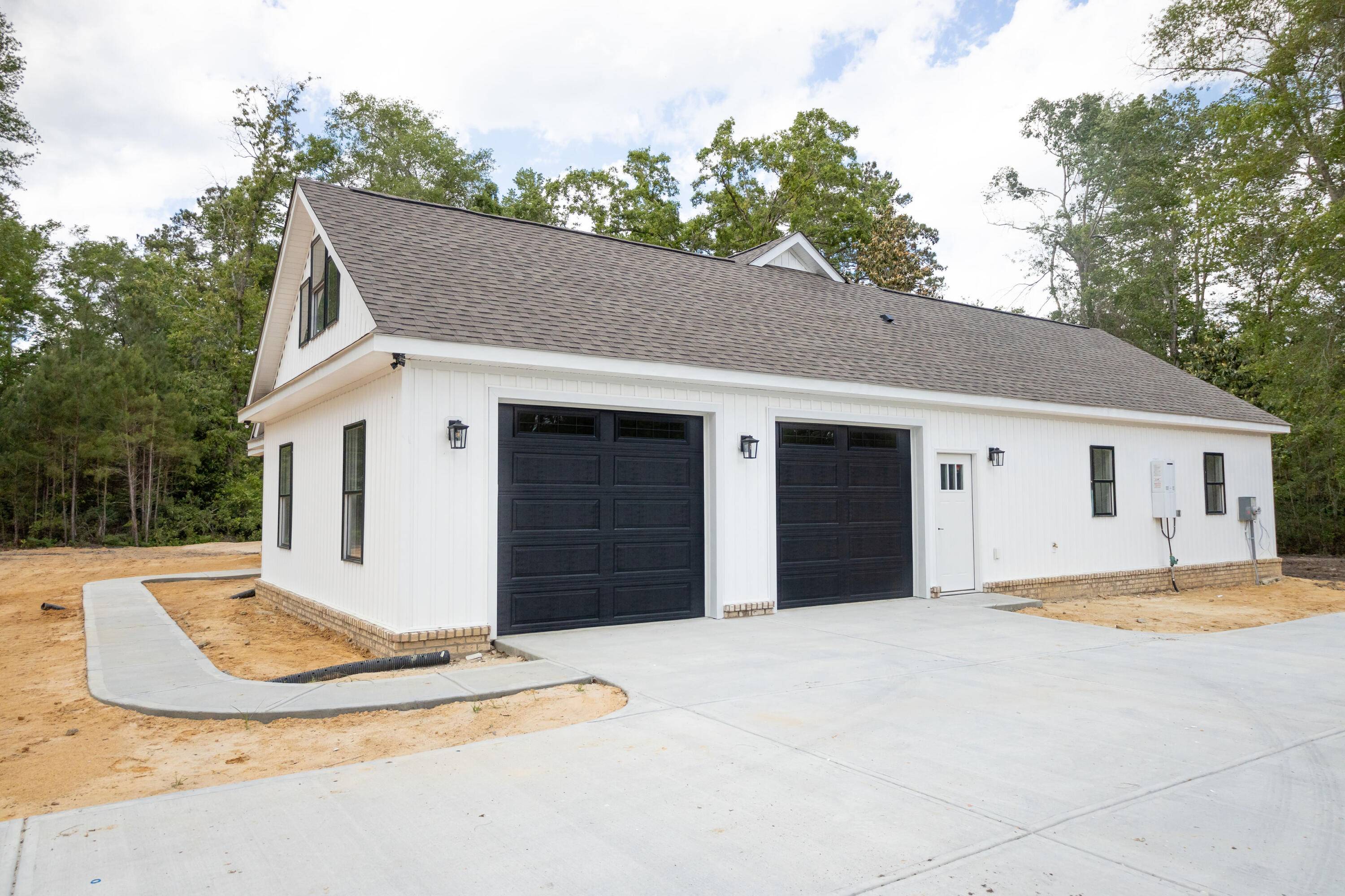 Walterboro, SC 29488,182 Longleaf Dr