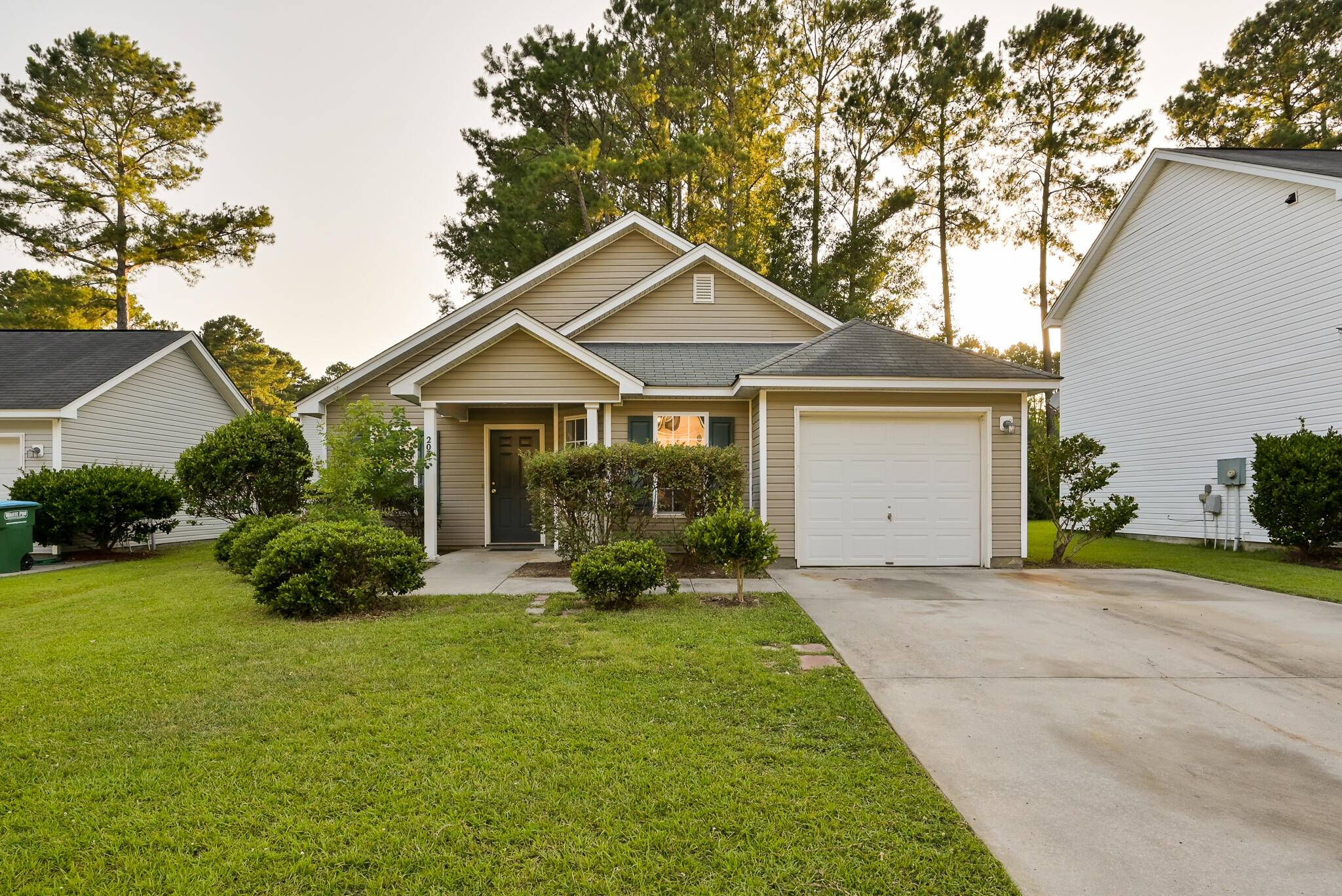 Summerville, SC 29483,203 Trickle Dr