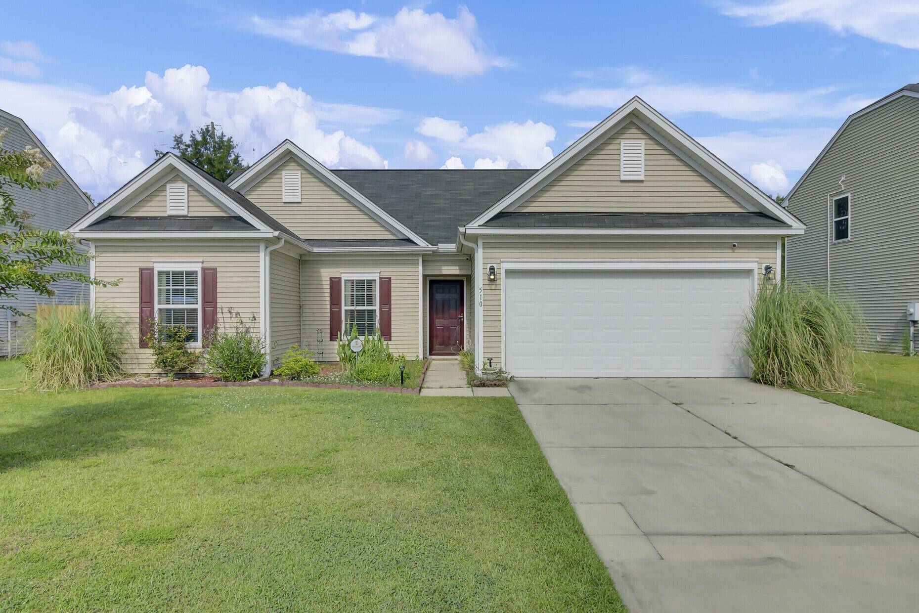 Moncks Corner, SC 29461,510 English Oak Cir