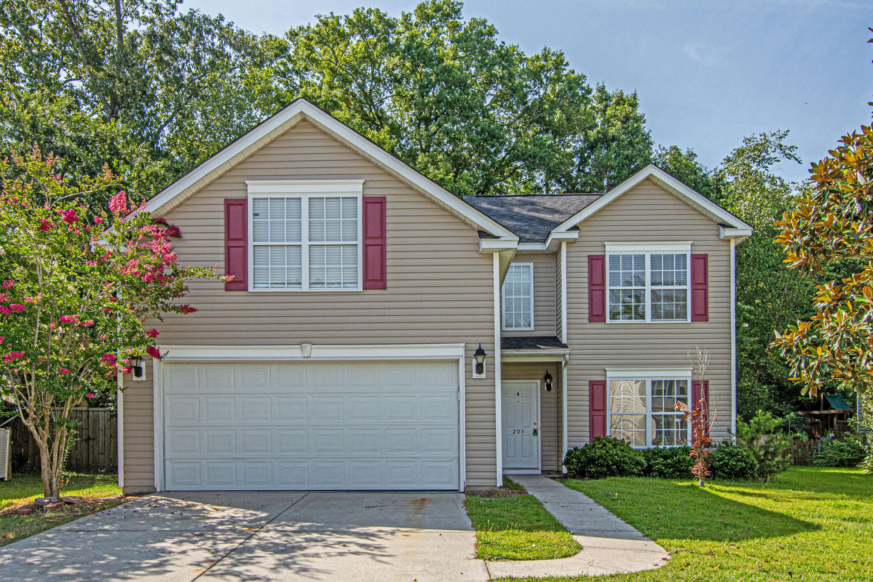 Summerville, SC 29485,203 Arbor Oaks Dr