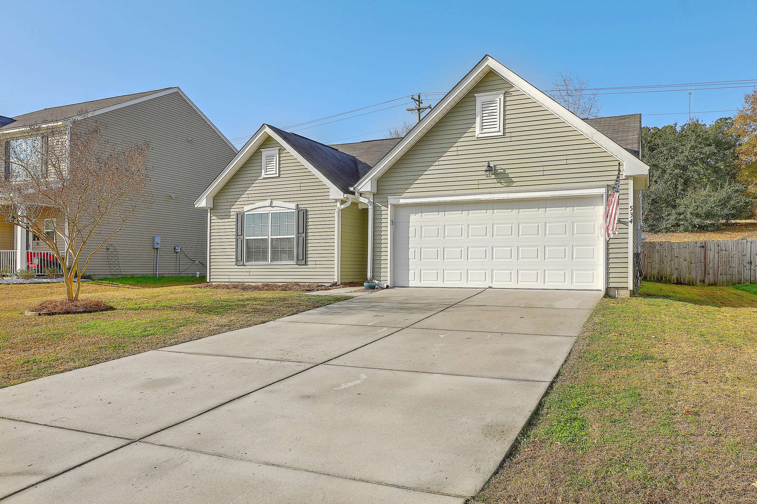 Moncks Corner, SC 29461,534 English Oak Cir