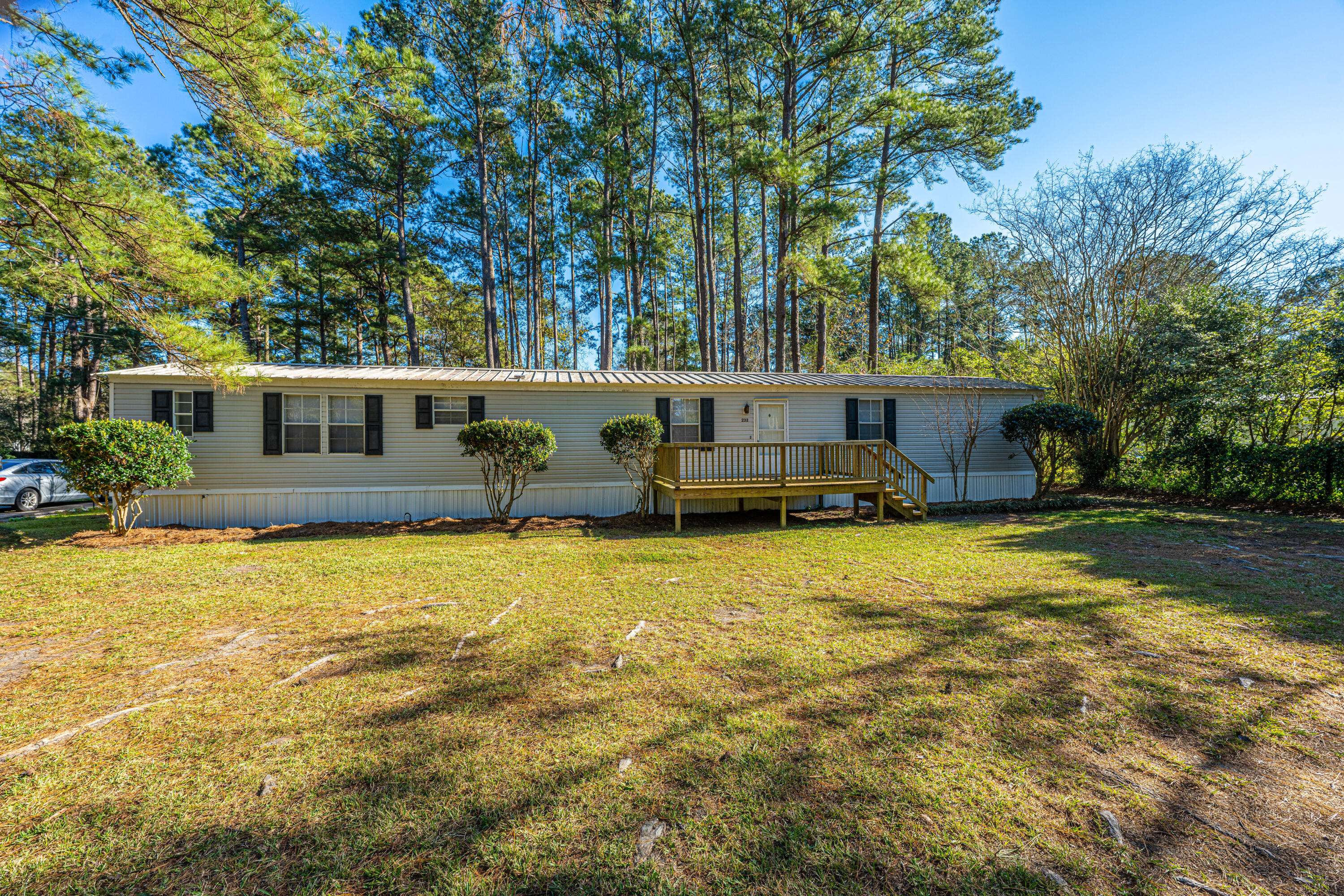 Summerville, SC 29483,232 Lake Dr