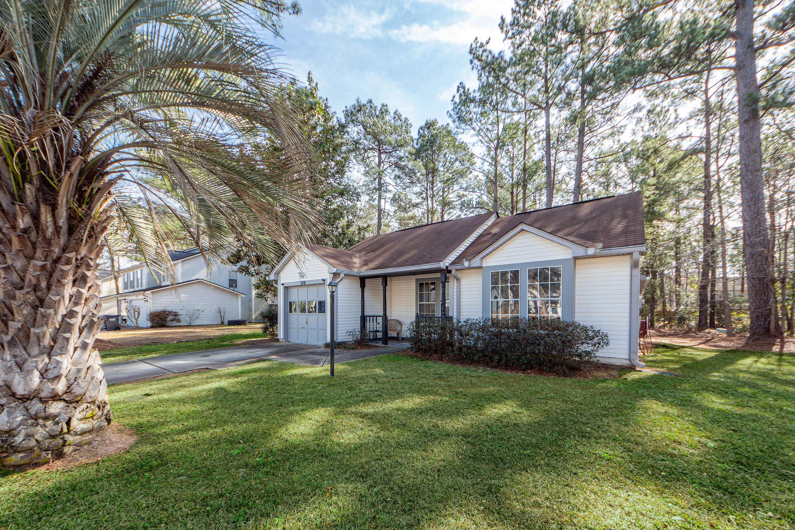 Summerville, SC 29483,319 Damascus Dr