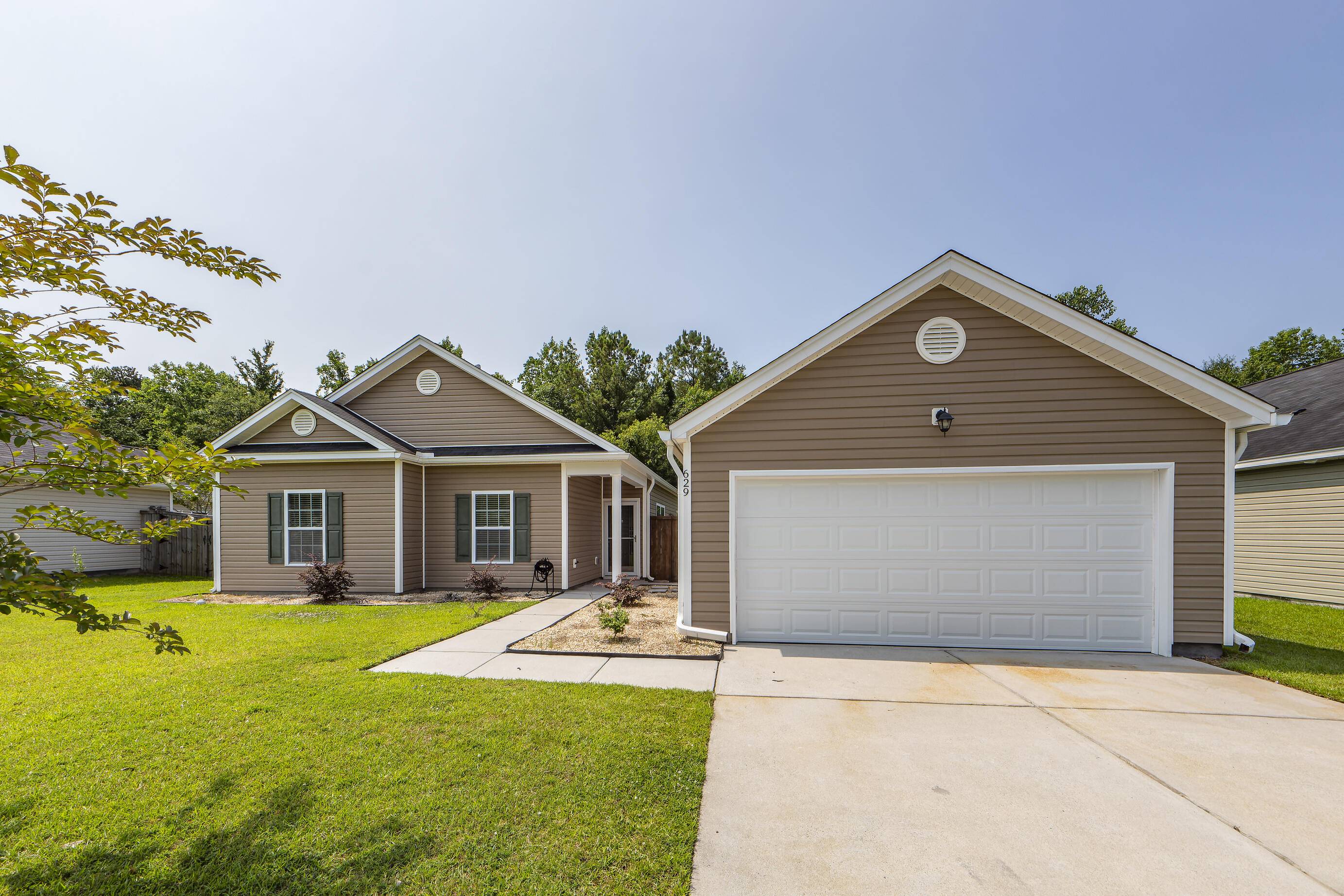 Summerville, SC 29485,629 Savannah River Dr