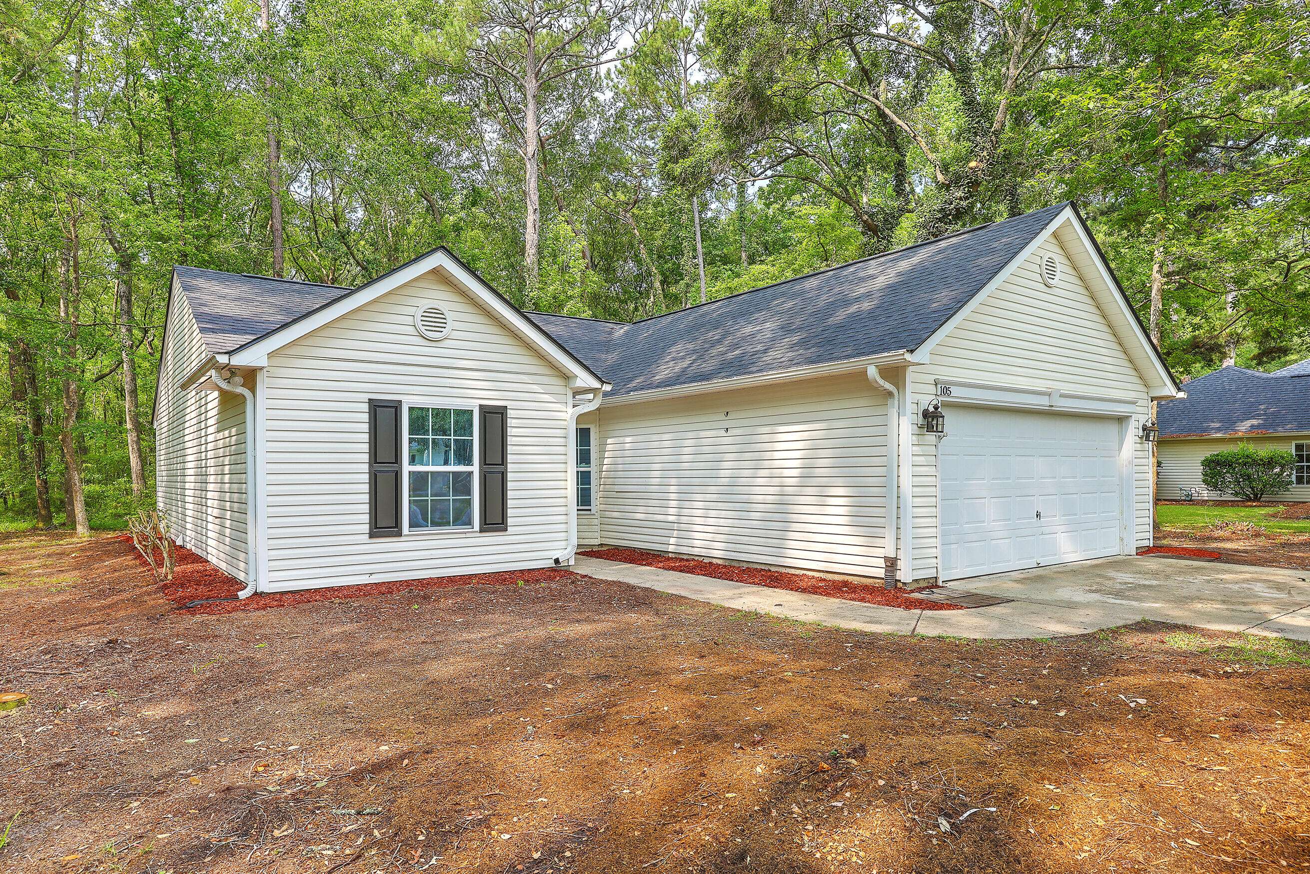 Summerville, SC 29485,105 Holly St