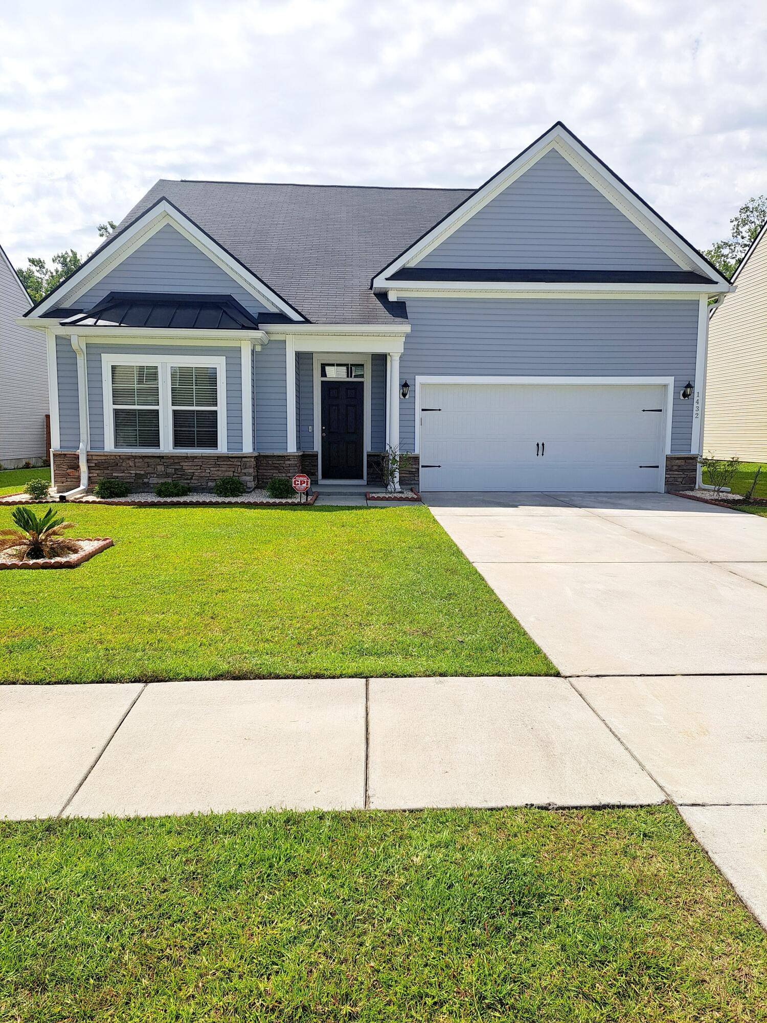 Ladson, SC 29456,1432 Hermitage Ln