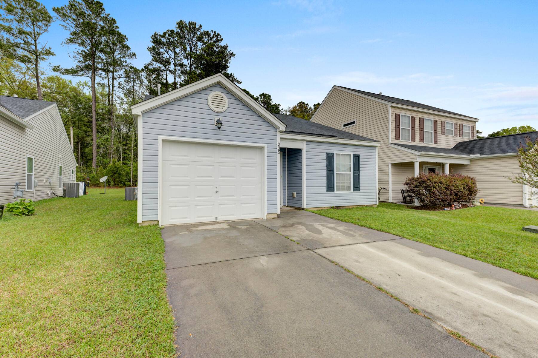 Summerville, SC 29485,235 Coosawatchie St