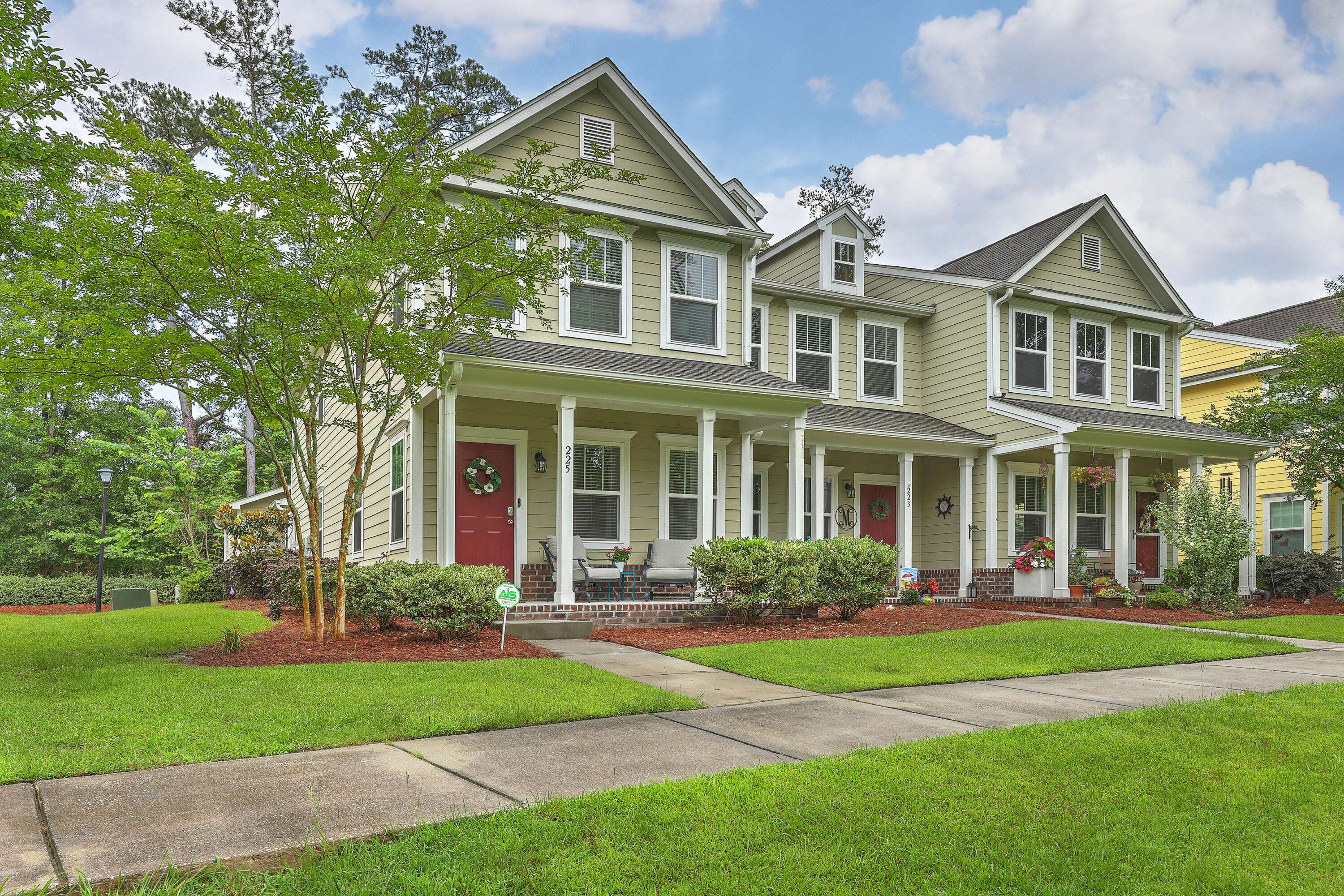 Summerville, SC 29483,225 Bennett Ln