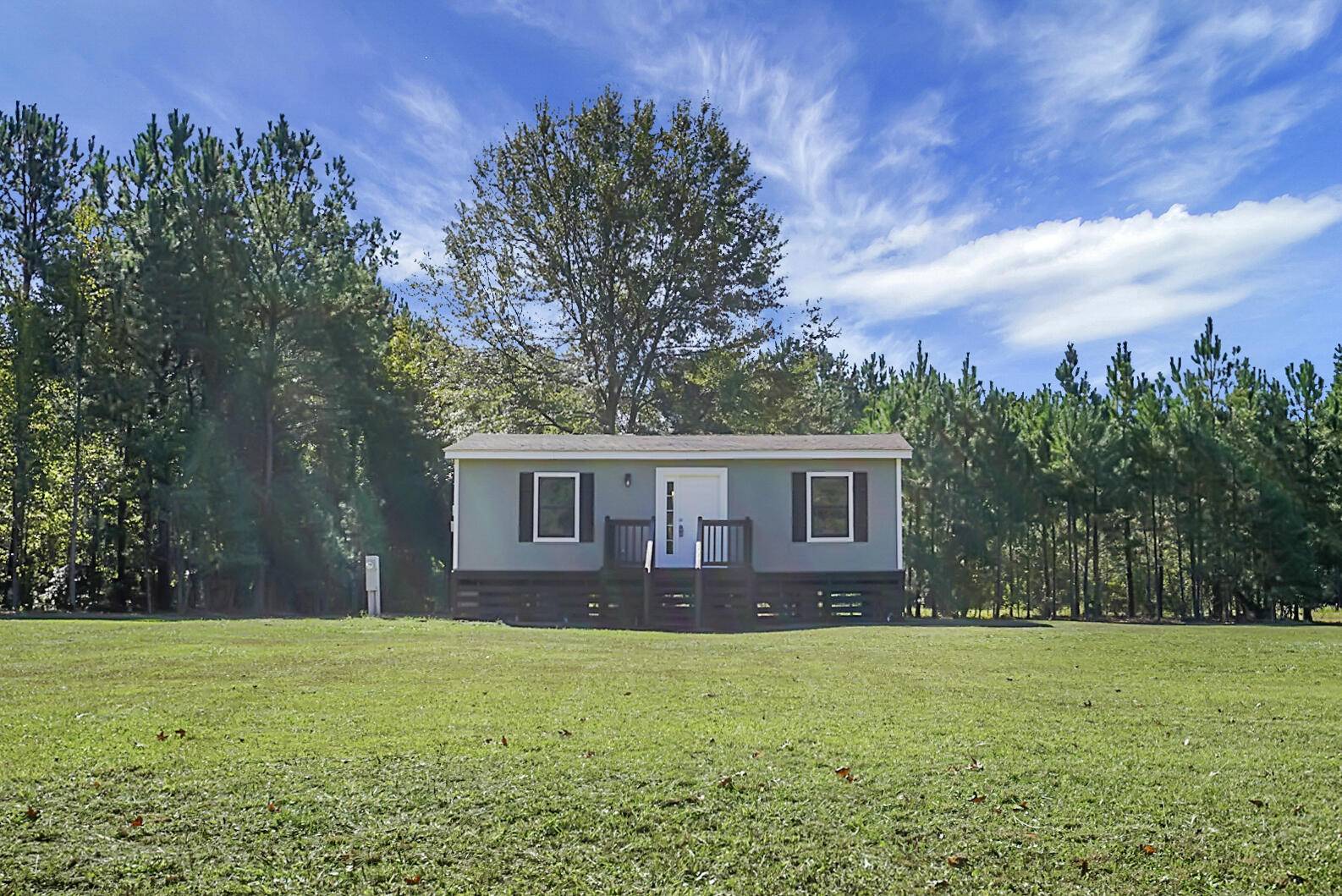 Cross, SC 29436,611 Murphy Bay Dr