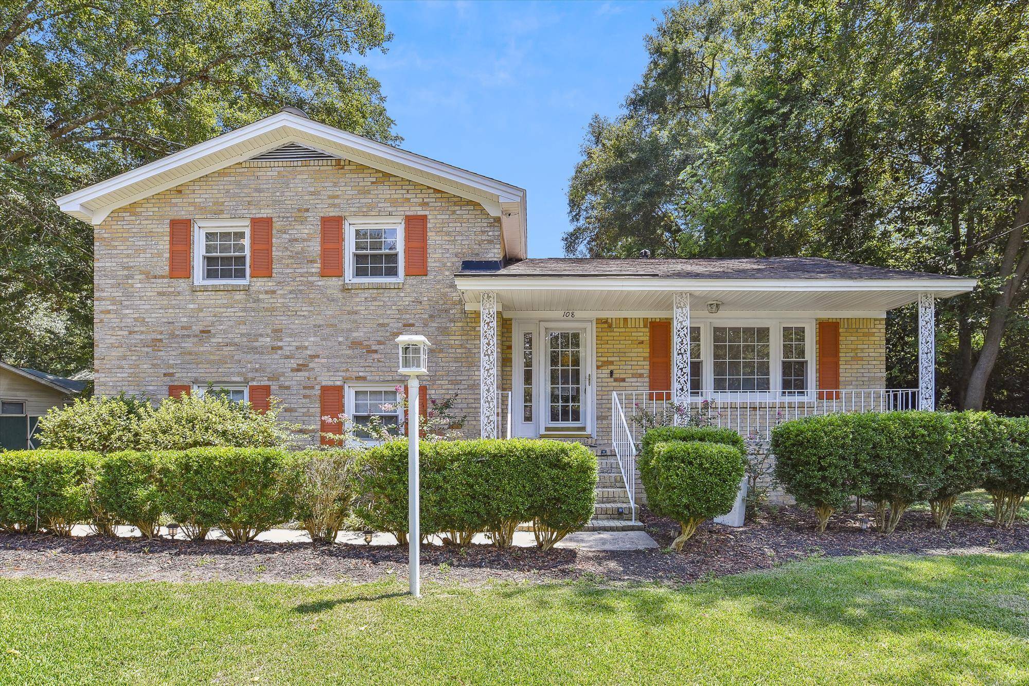 Summerville, SC 29485,108 Quail Dr