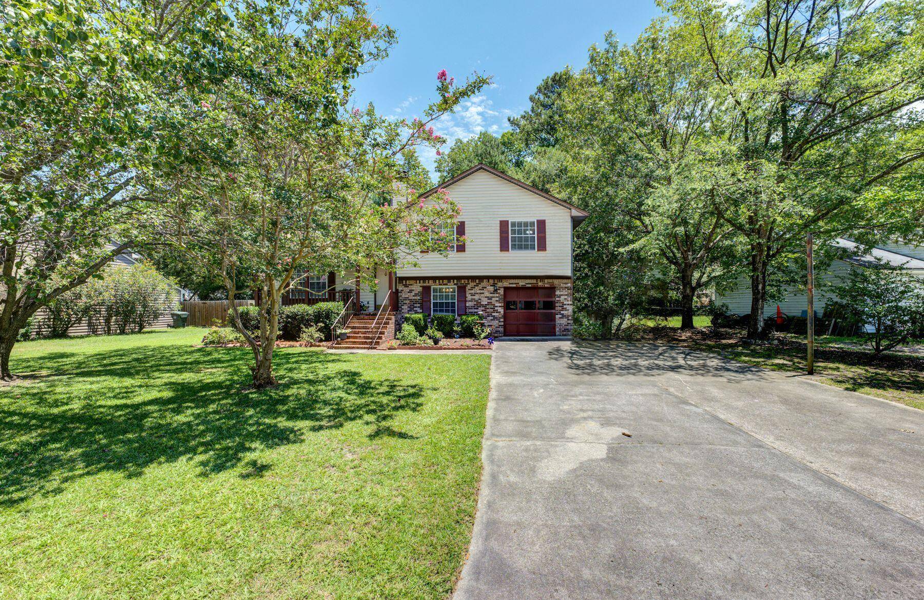 Summerville, SC 29483,120 Cottonwood Dr