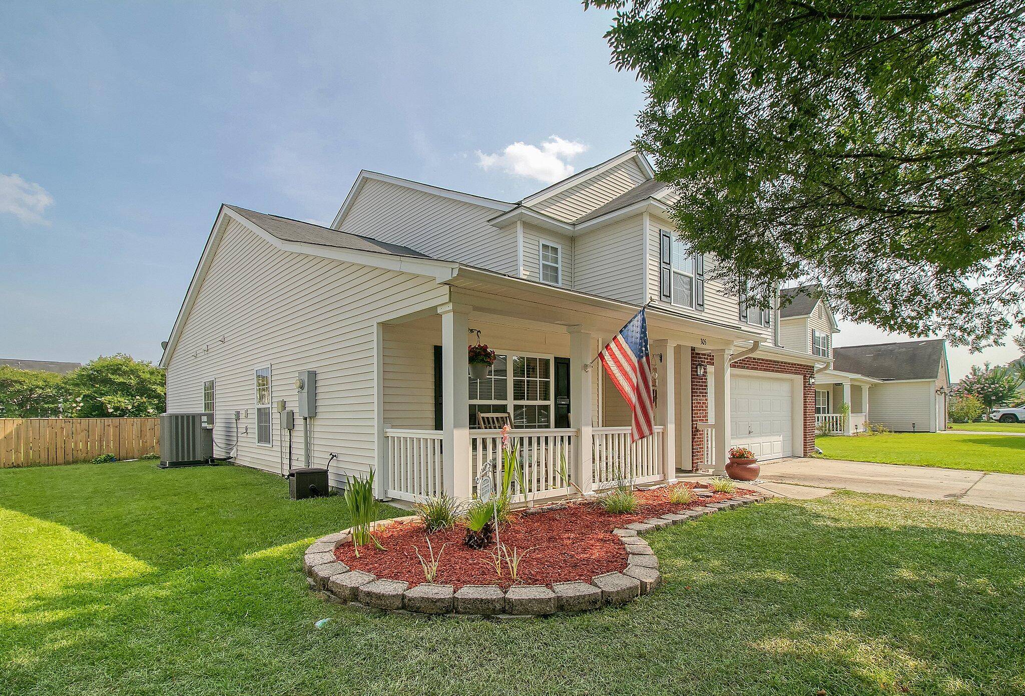 Summerville, SC 29483,305 Waylon Dr