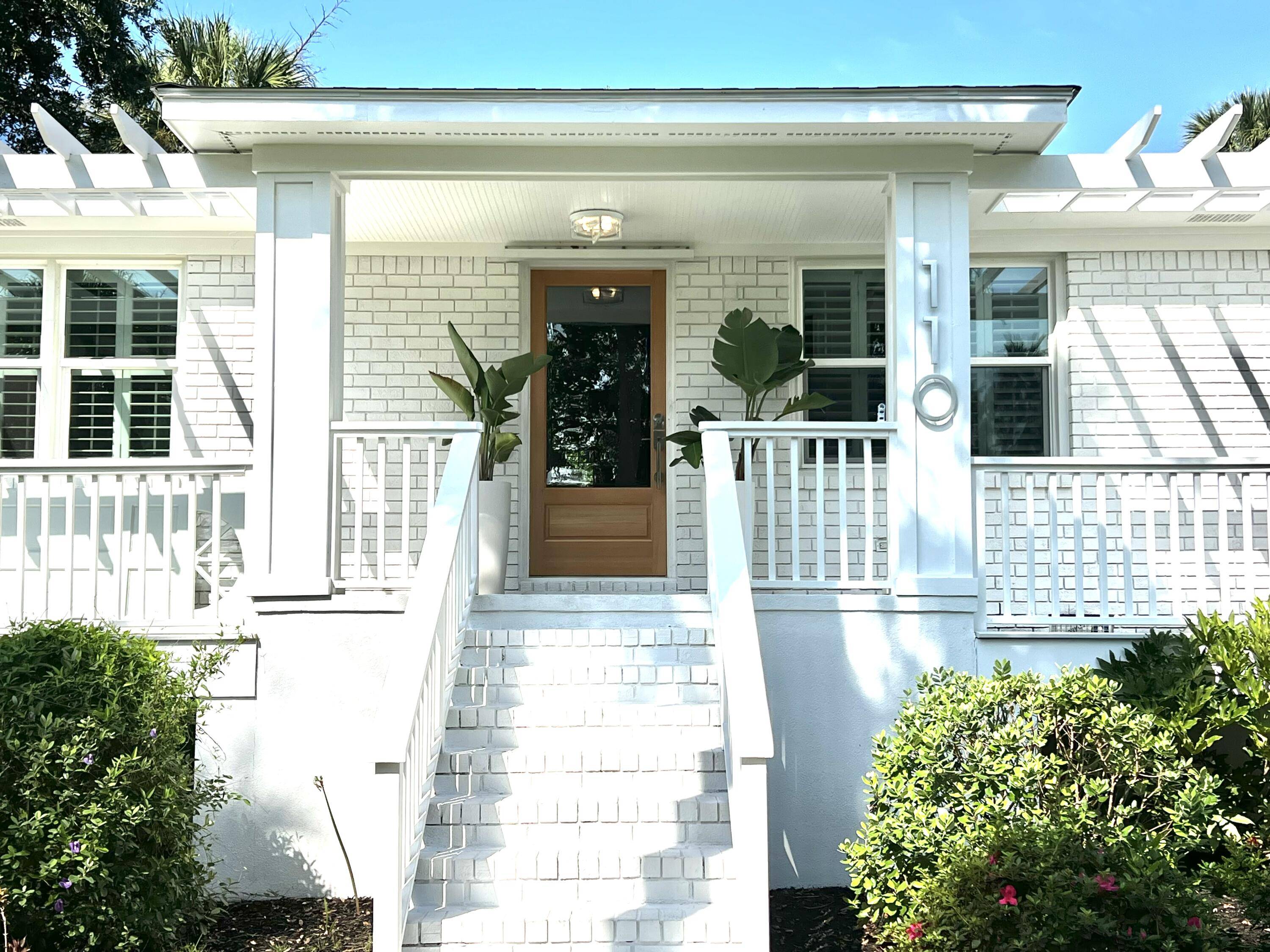 Isle Of Palms, SC 29451,110 Sparrow Dr