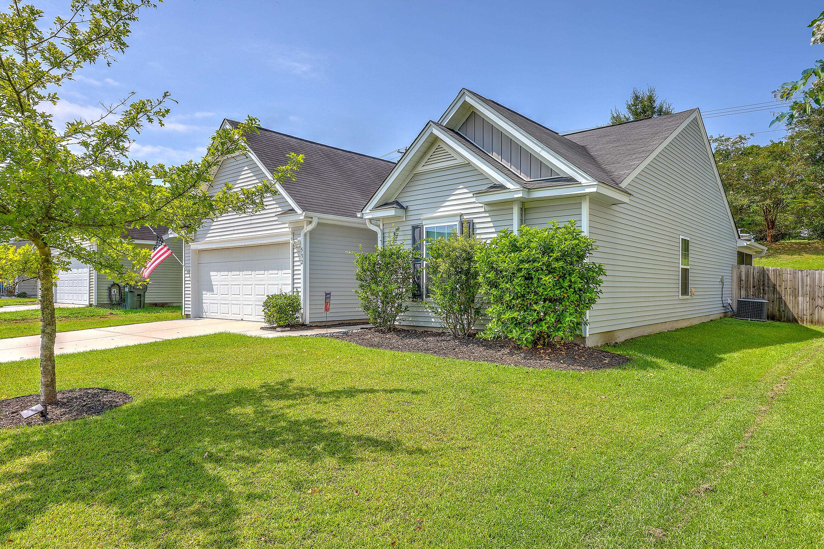 Moncks Corner, SC 29461,532 English Oak Cir