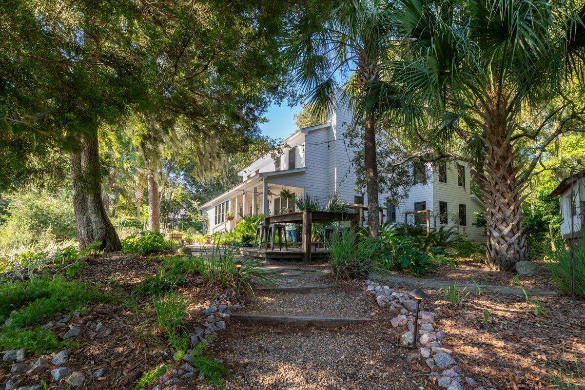 Edisto Island, SC 29438,8555 Middleton Point Ln