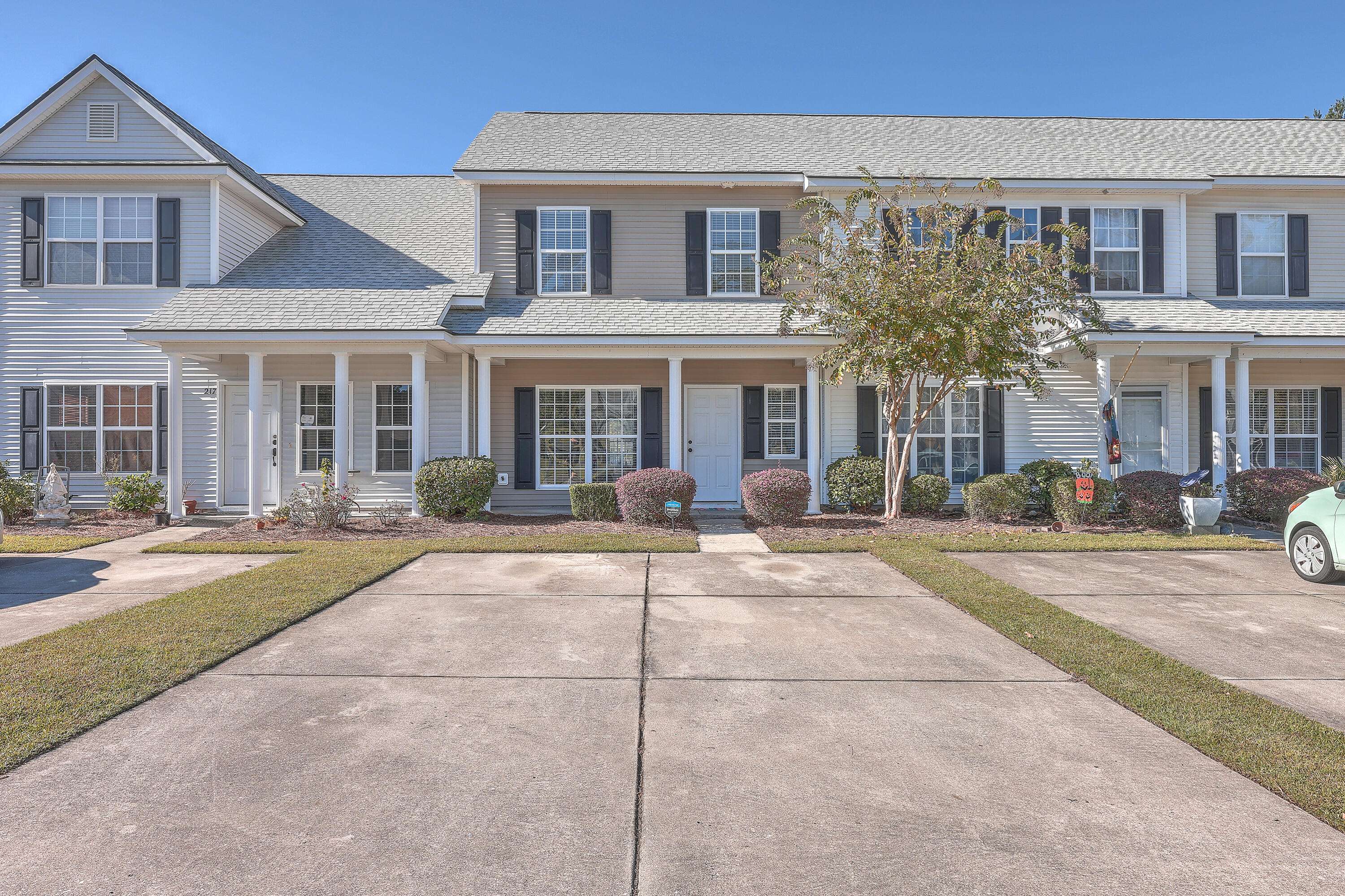 Summerville, SC 29485,219 Congaree River Dr