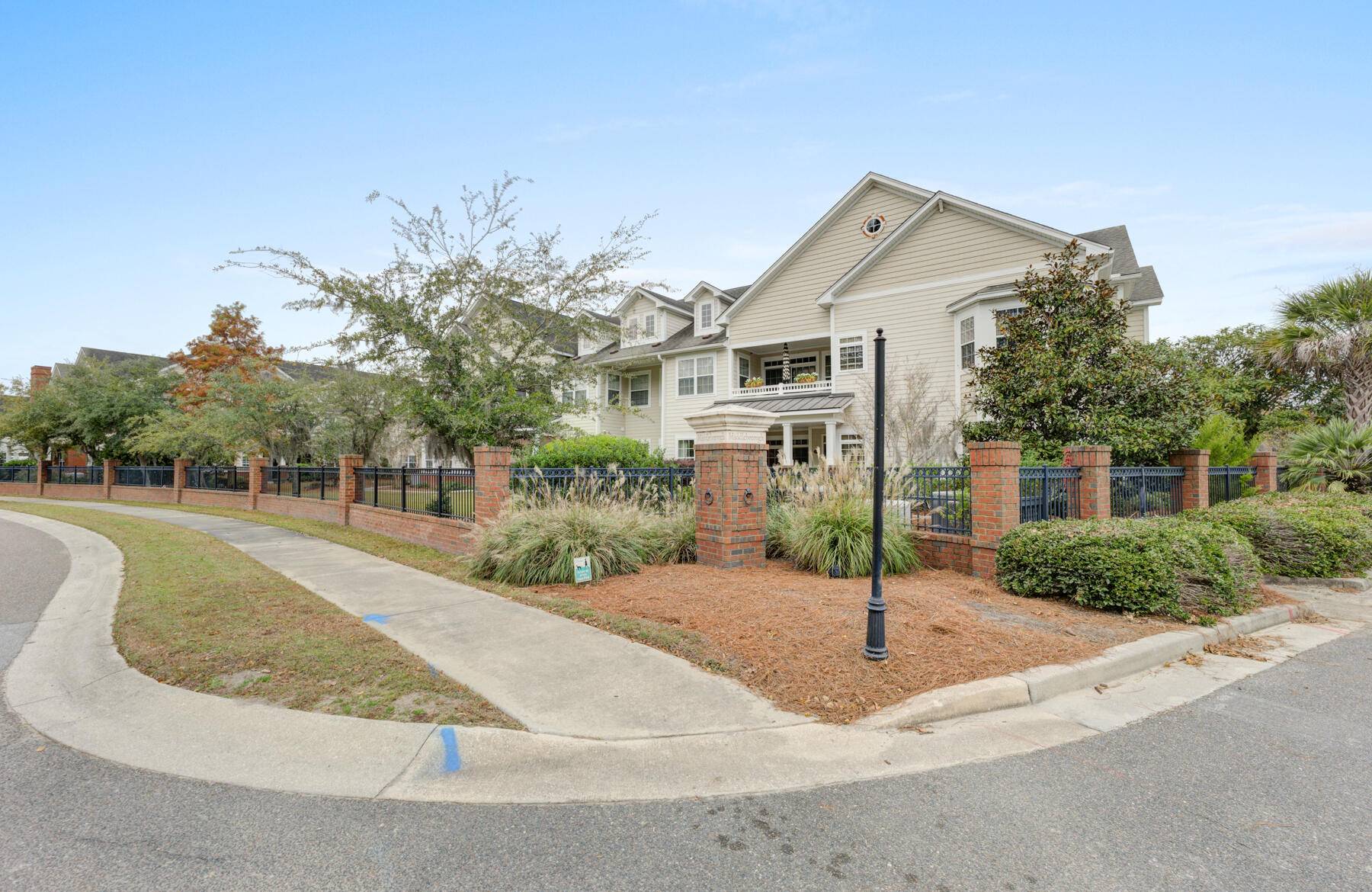 Charleston, SC 29414,100 Deerfield Dr #101