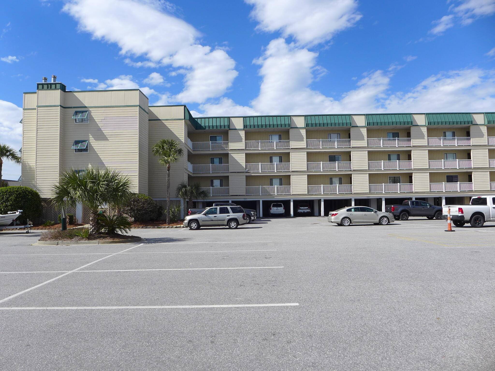 Edisto Beach, SC 29438,3701 Dock Site Rd #106 - 1/4 Interest