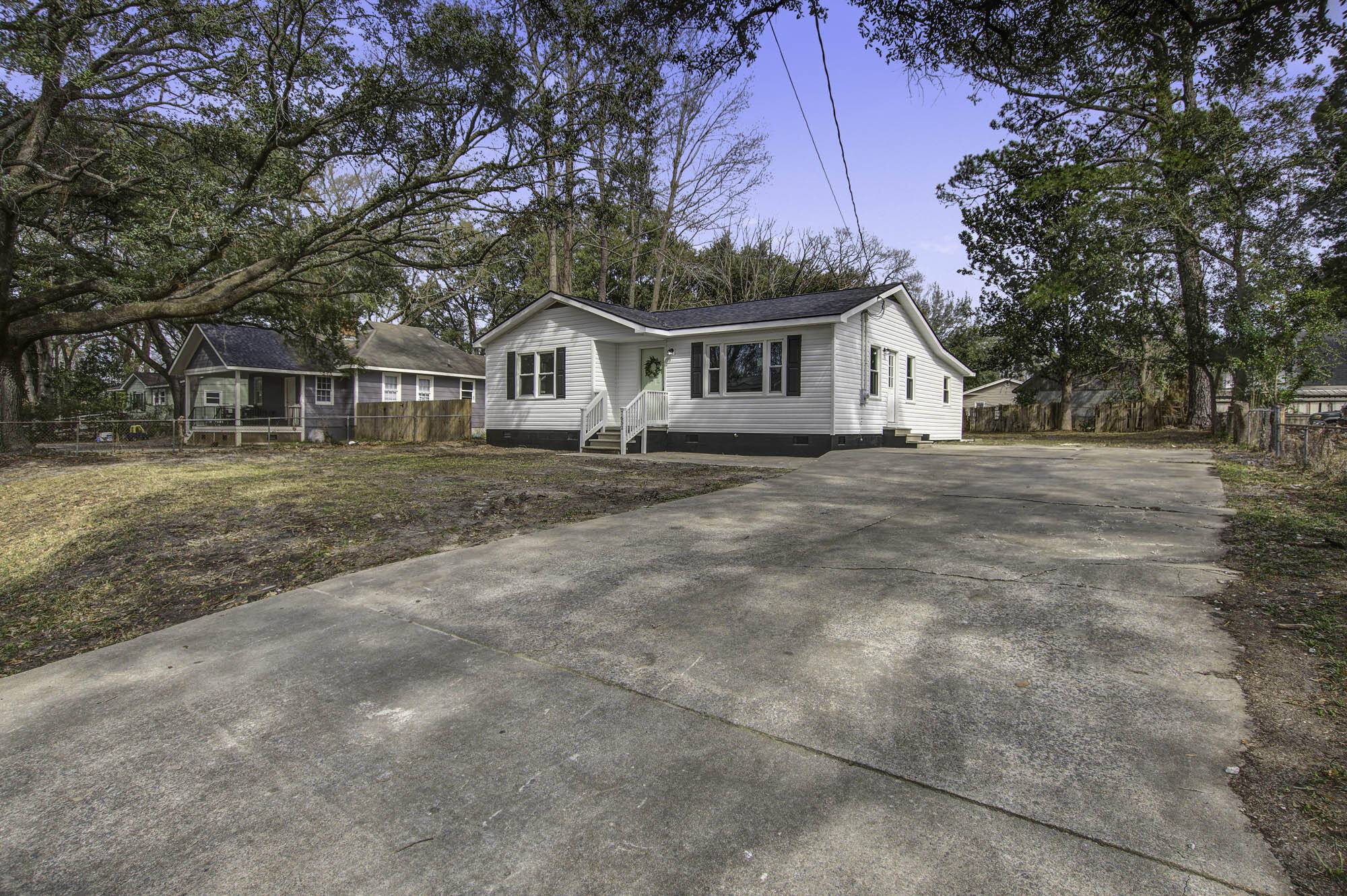 North Charleston, SC 29420,7652 Winchester St