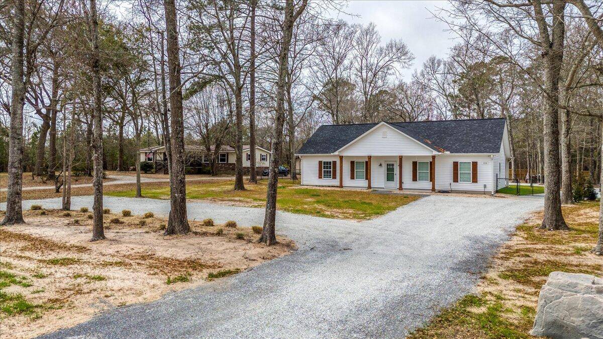 Eutawville, SC 29048,124 Aultman St