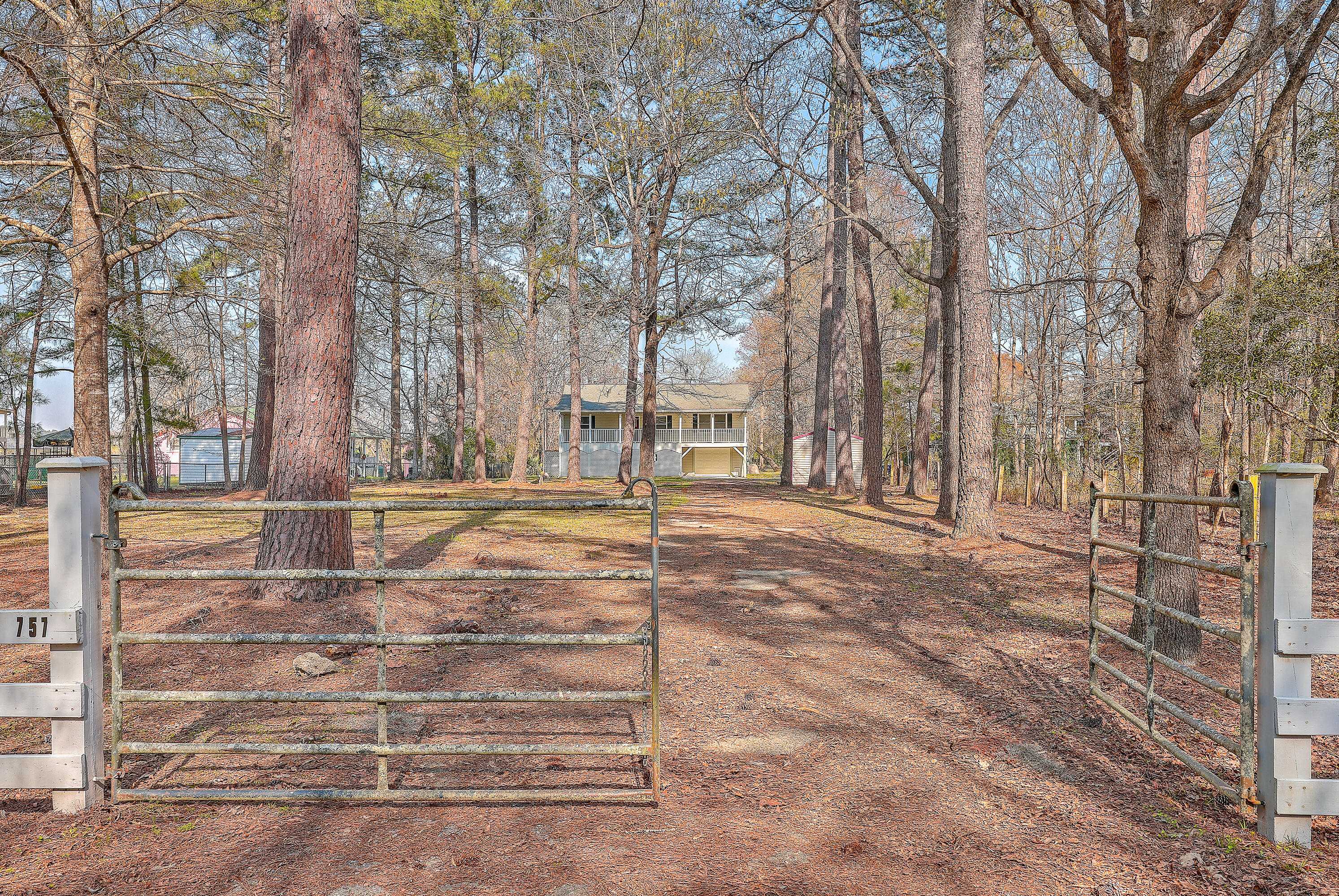 Walterboro, SC 29488,757 Backfield Rd