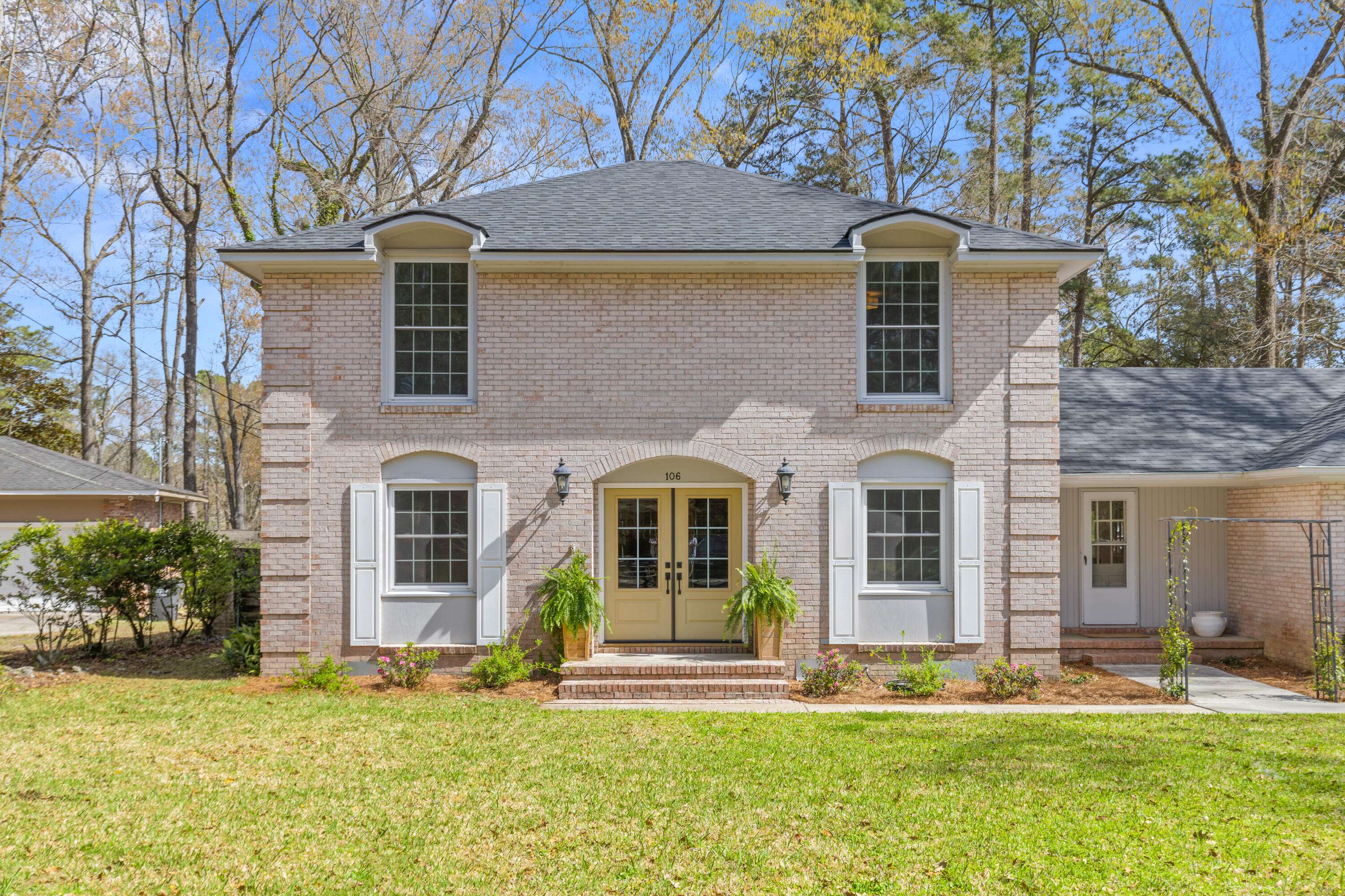 Summerville, SC 29485,106 Quail Ln